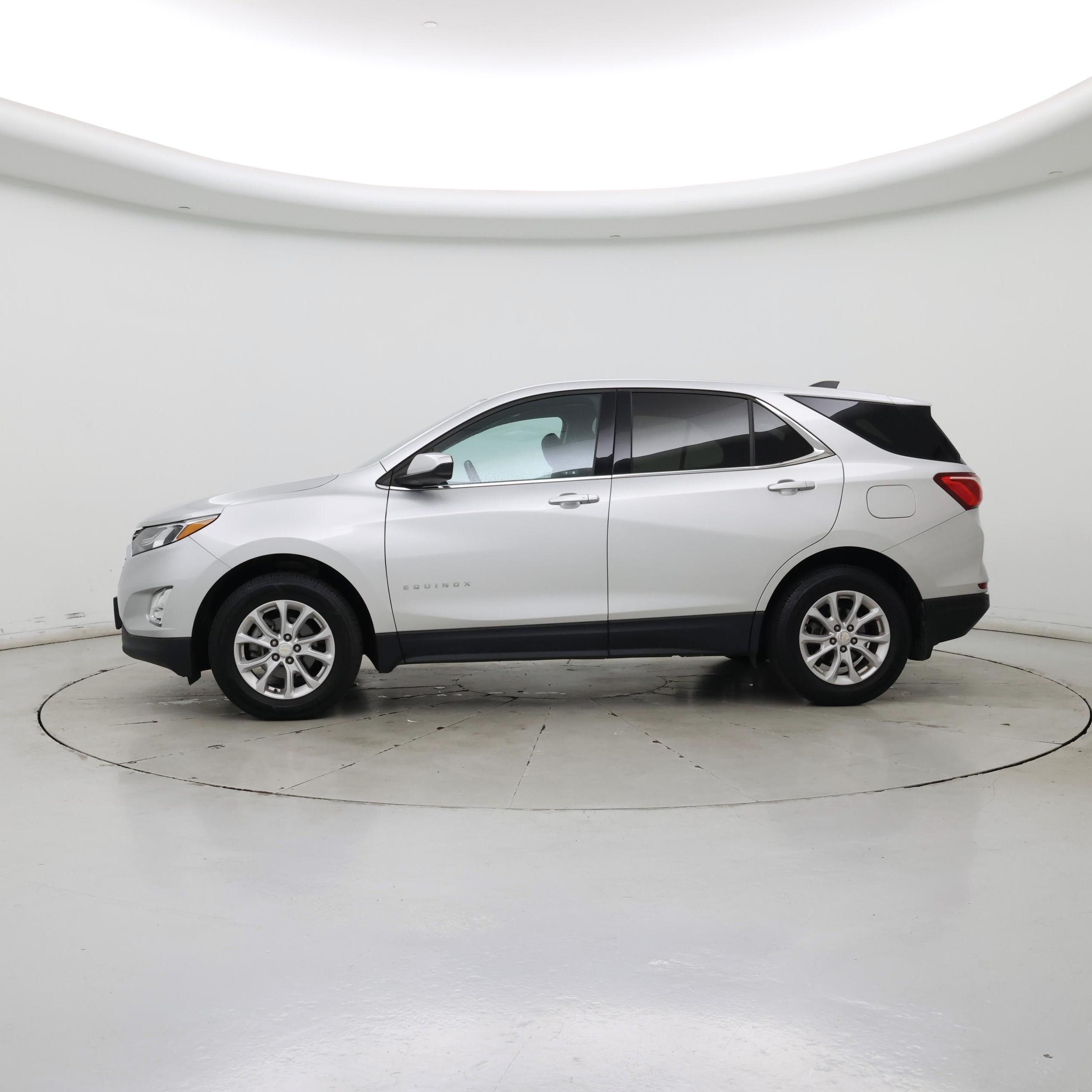 Thumbnail: 2020 Chevrolet Equinox - 3