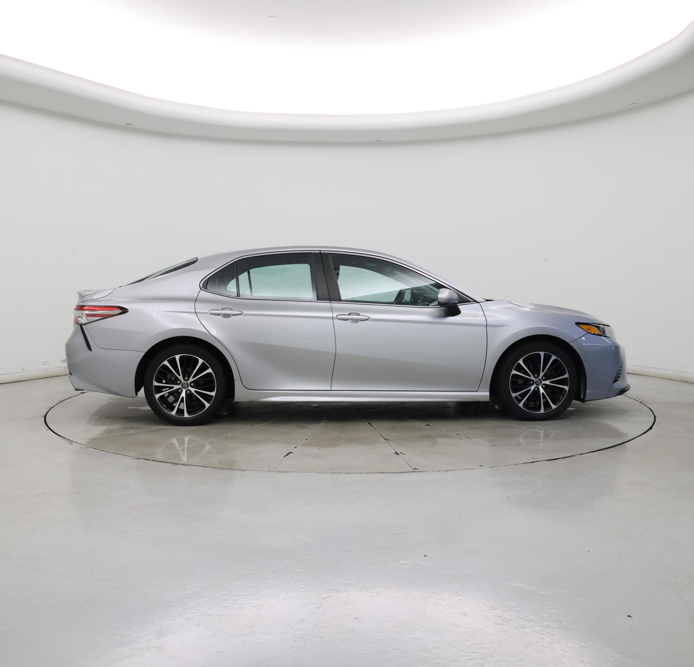 Thumbnail: 2018 Toyota Camry - 7