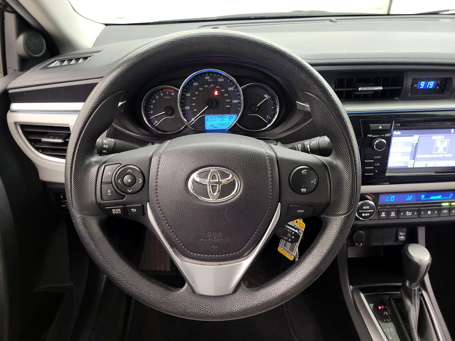 Thumbnail: 2014 Toyota Corolla - 10