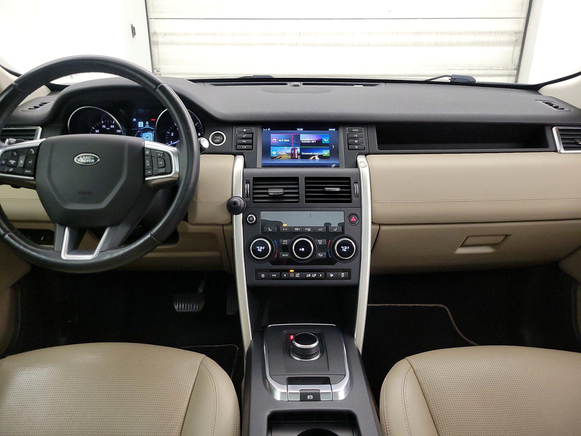 Thumbnail: 2019 Land Rover Discovery Sport - 9