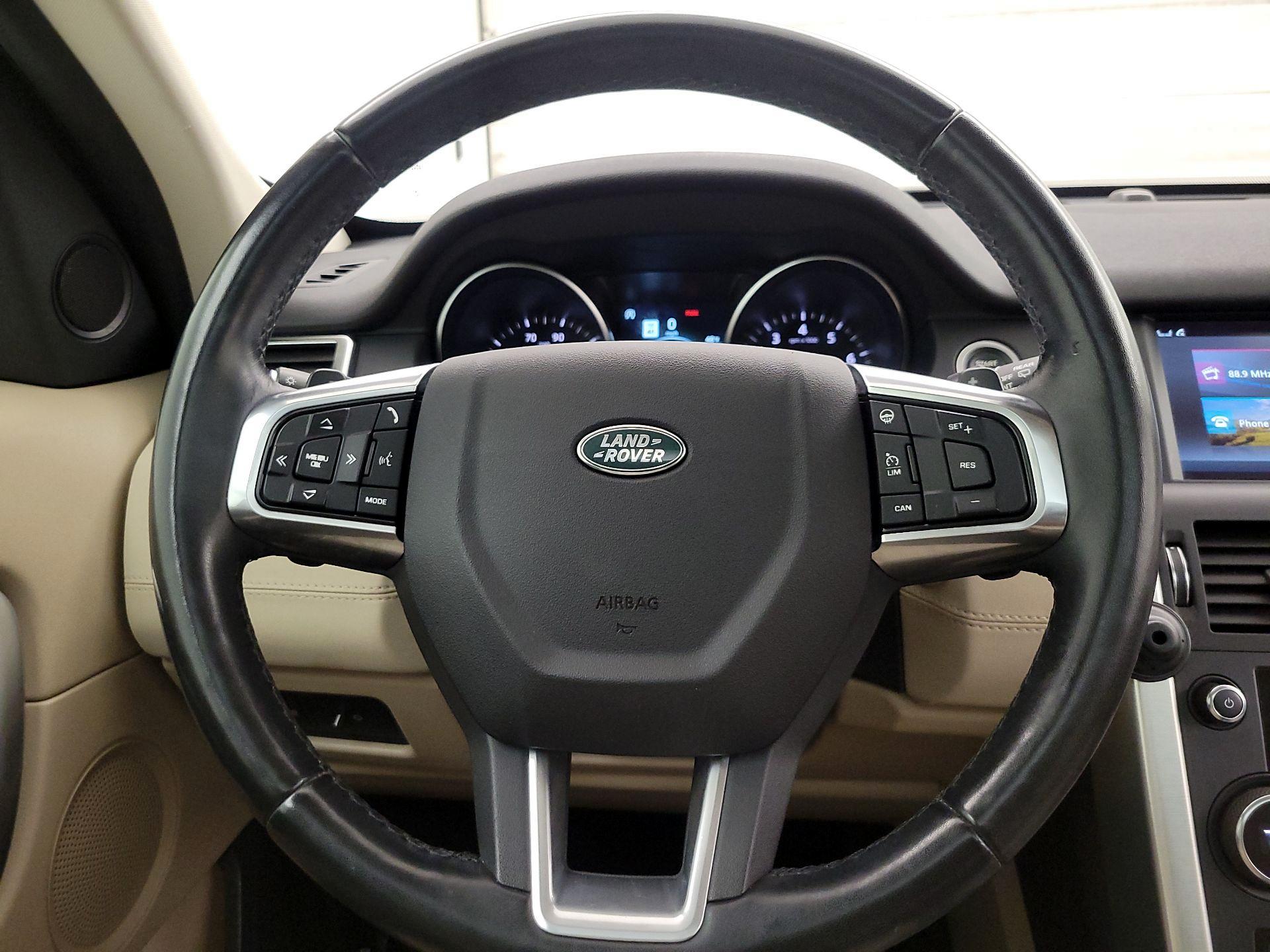 Thumbnail: 2019 Land Rover Discovery Sport - 10