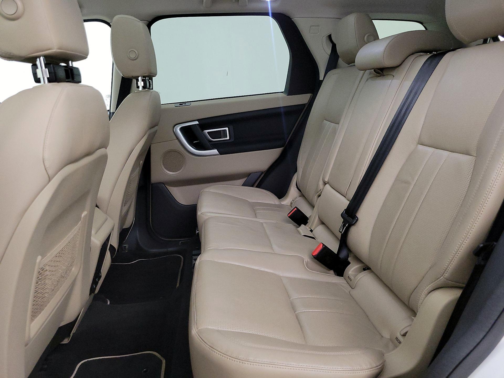 Thumbnail: 2019 Land Rover Discovery Sport - 20