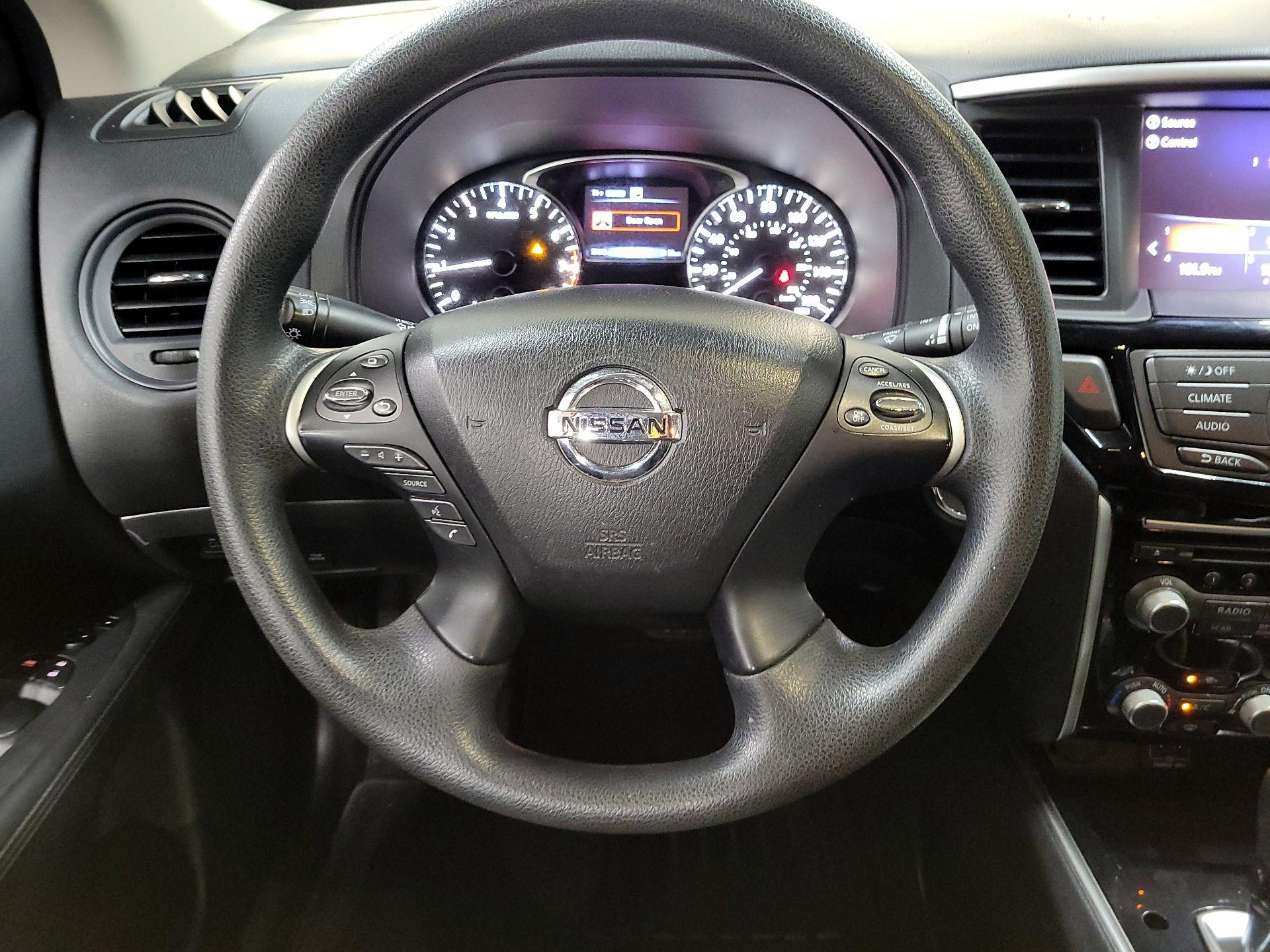 Thumbnail: 2018 Nissan Pathfinder - 10