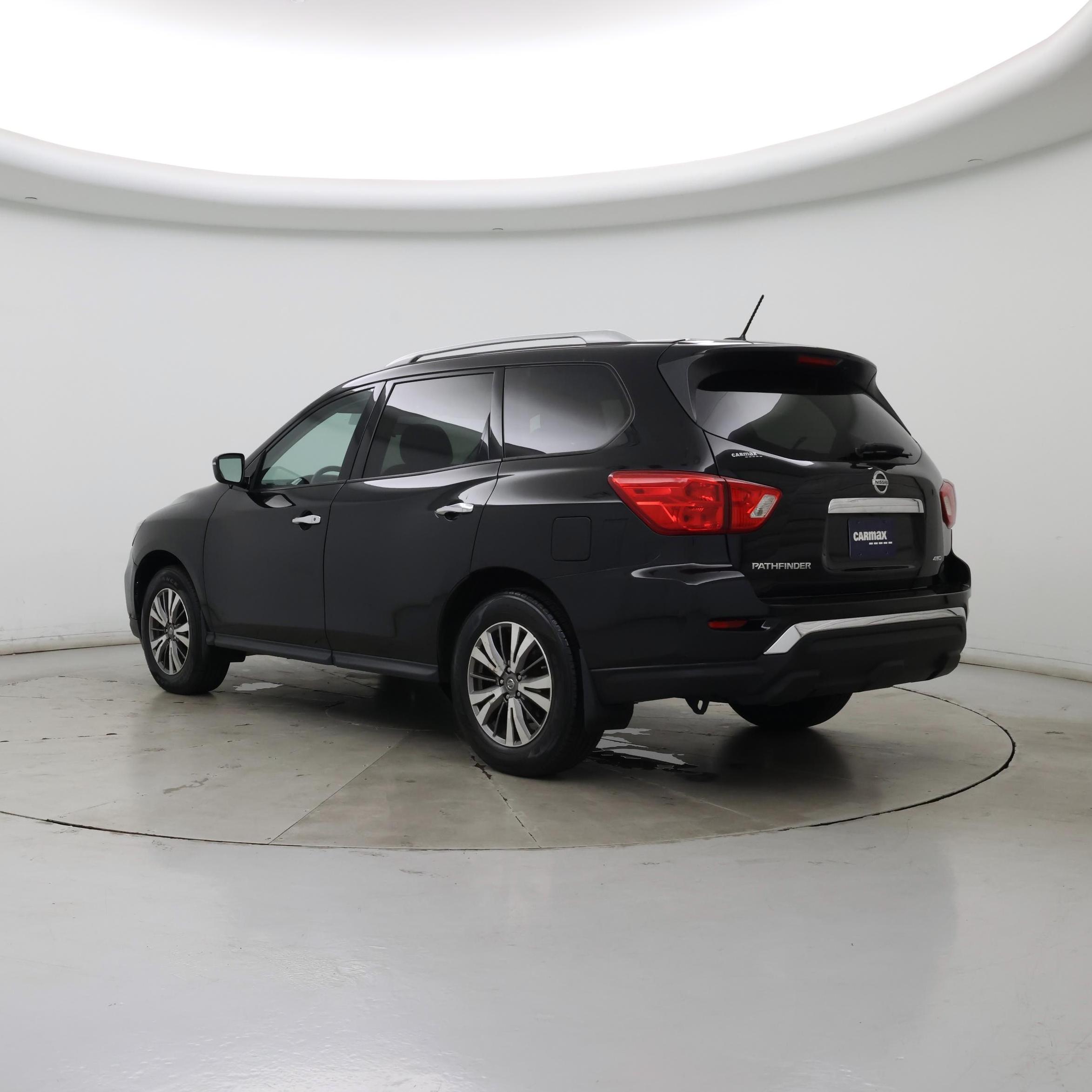 Thumbnail: 2018 Nissan Pathfinder - 2