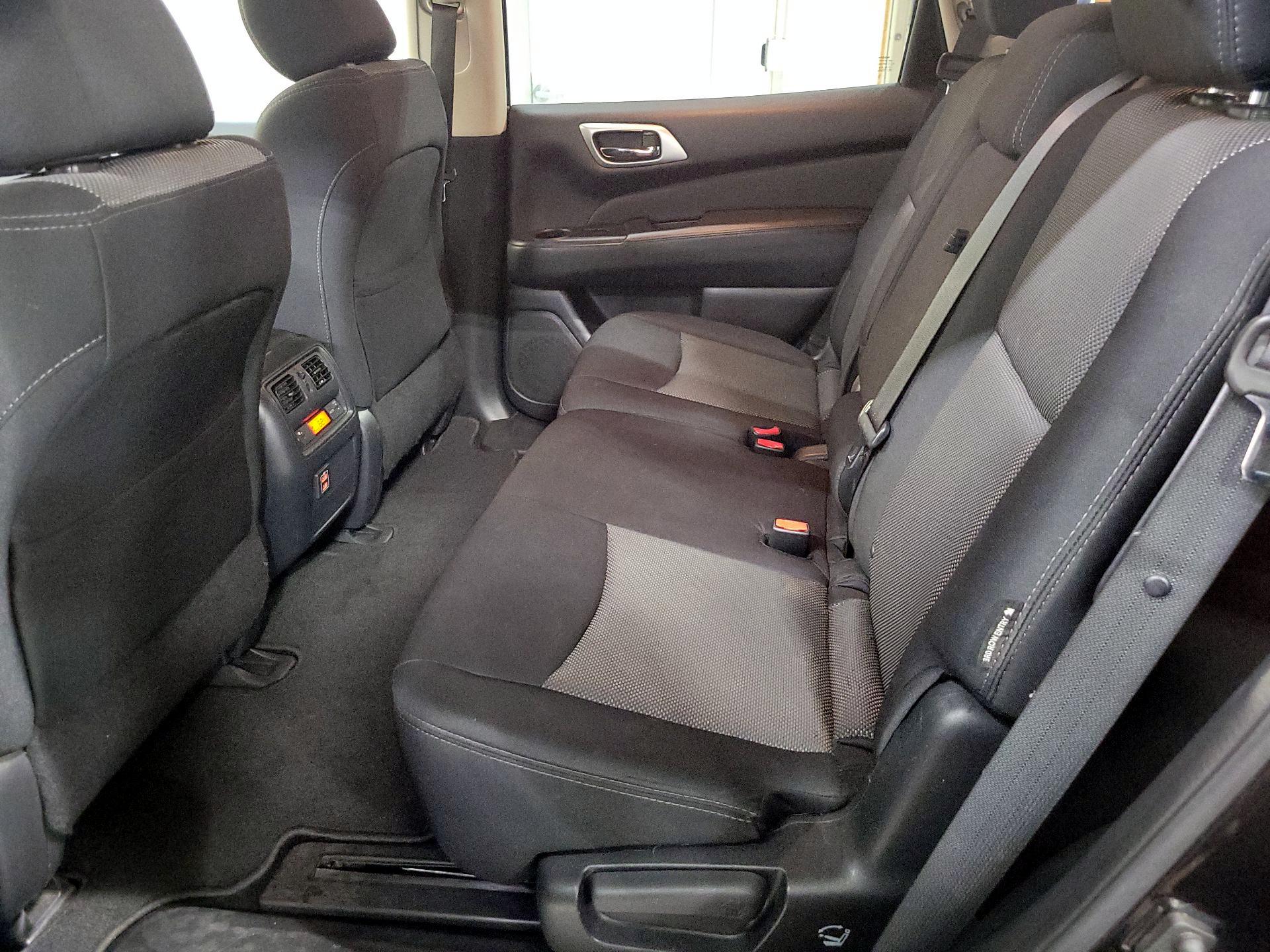 Thumbnail: 2018 Nissan Pathfinder - 19