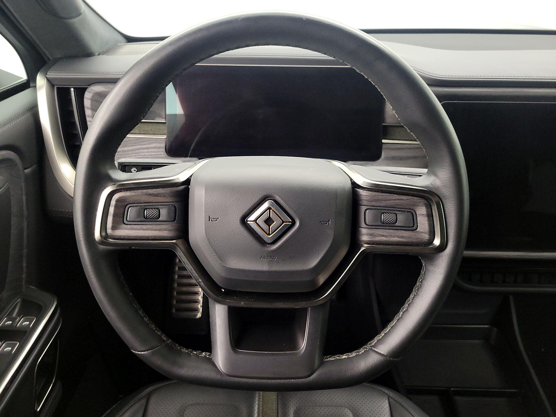 Thumbnail: 2022 Rivian R1S - 10