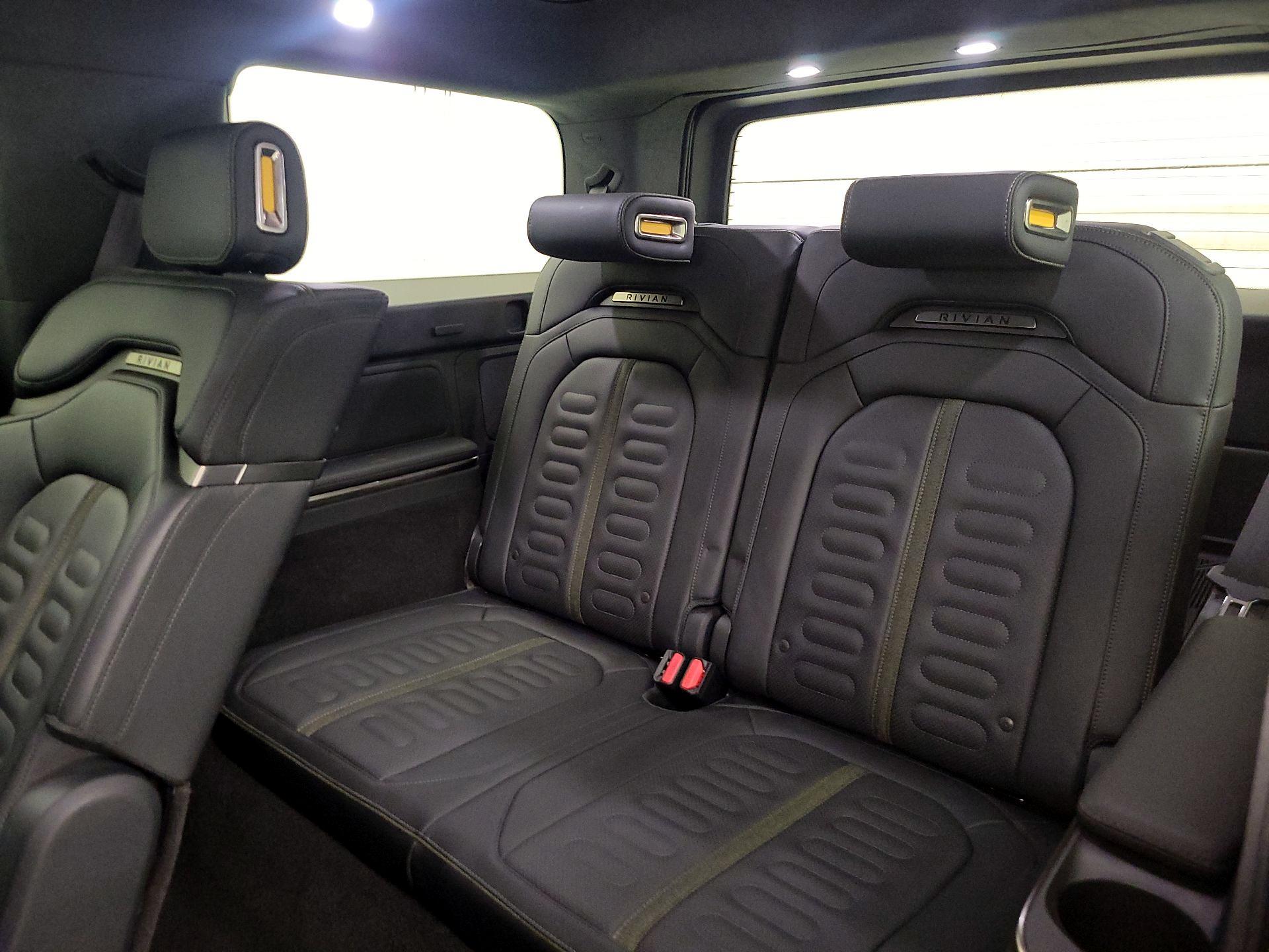 Thumbnail: 2022 Rivian R1S - 20
