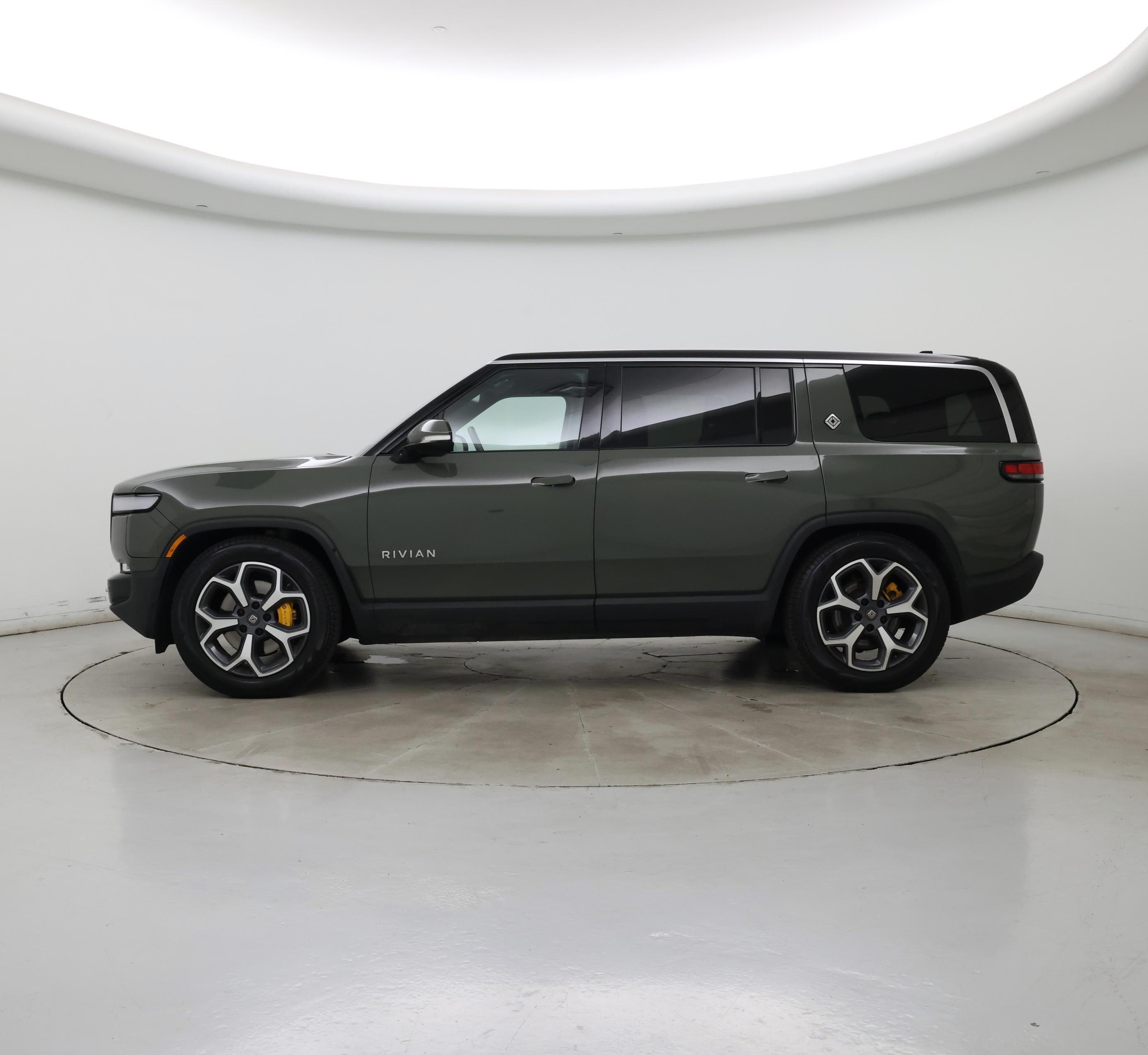 Thumbnail: 2022 Rivian R1S - 3