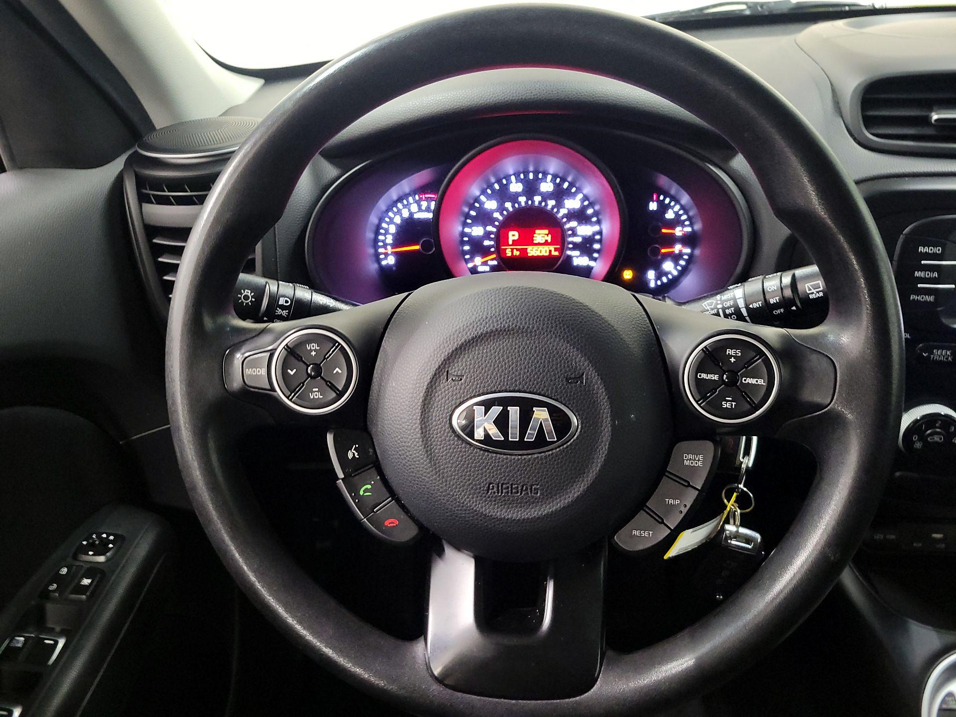 Thumbnail: 2017 Kia Soul - 10
