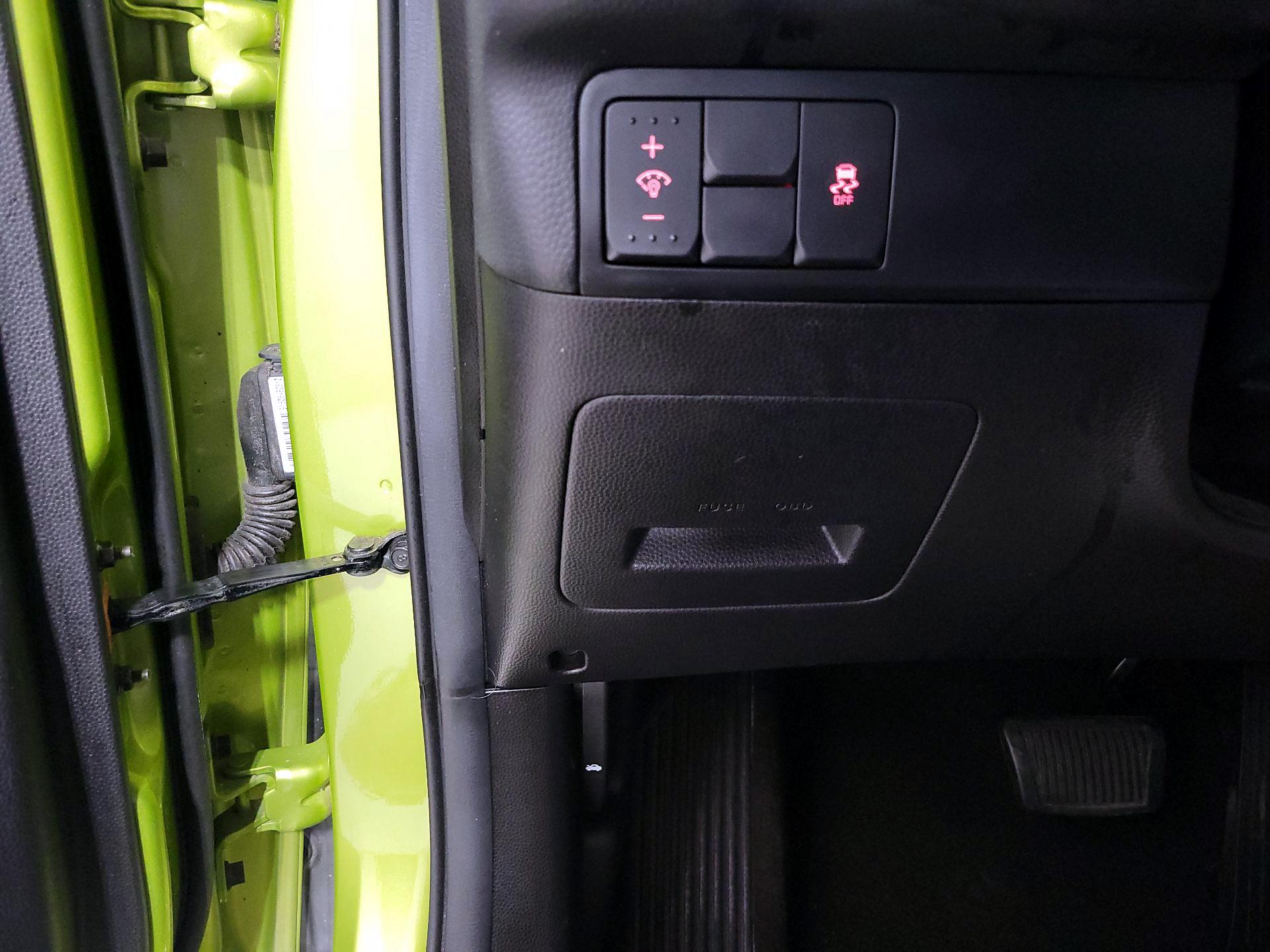 Thumbnail: 2017 Kia Soul - 13