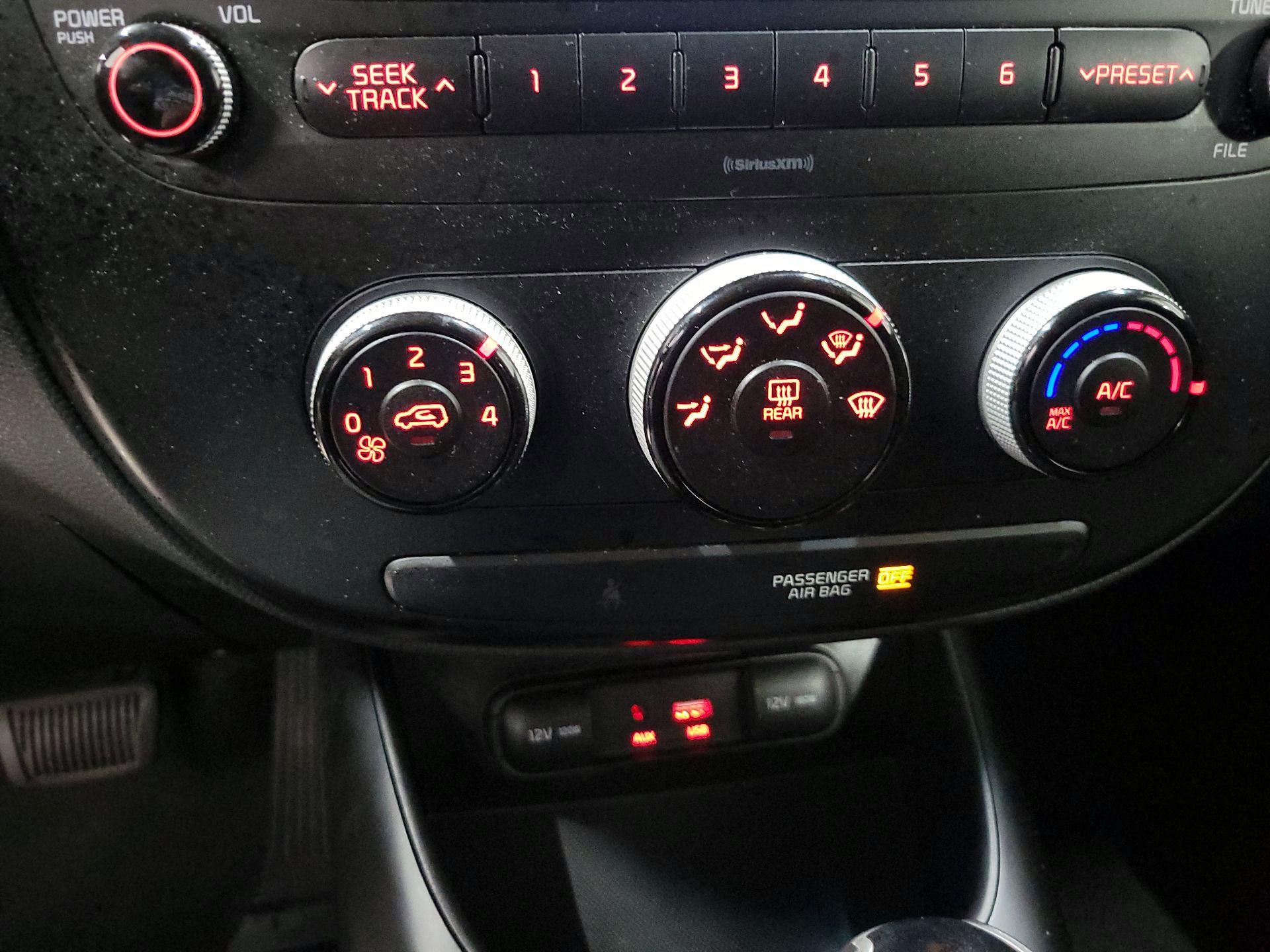 Thumbnail: 2017 Kia Soul - 15