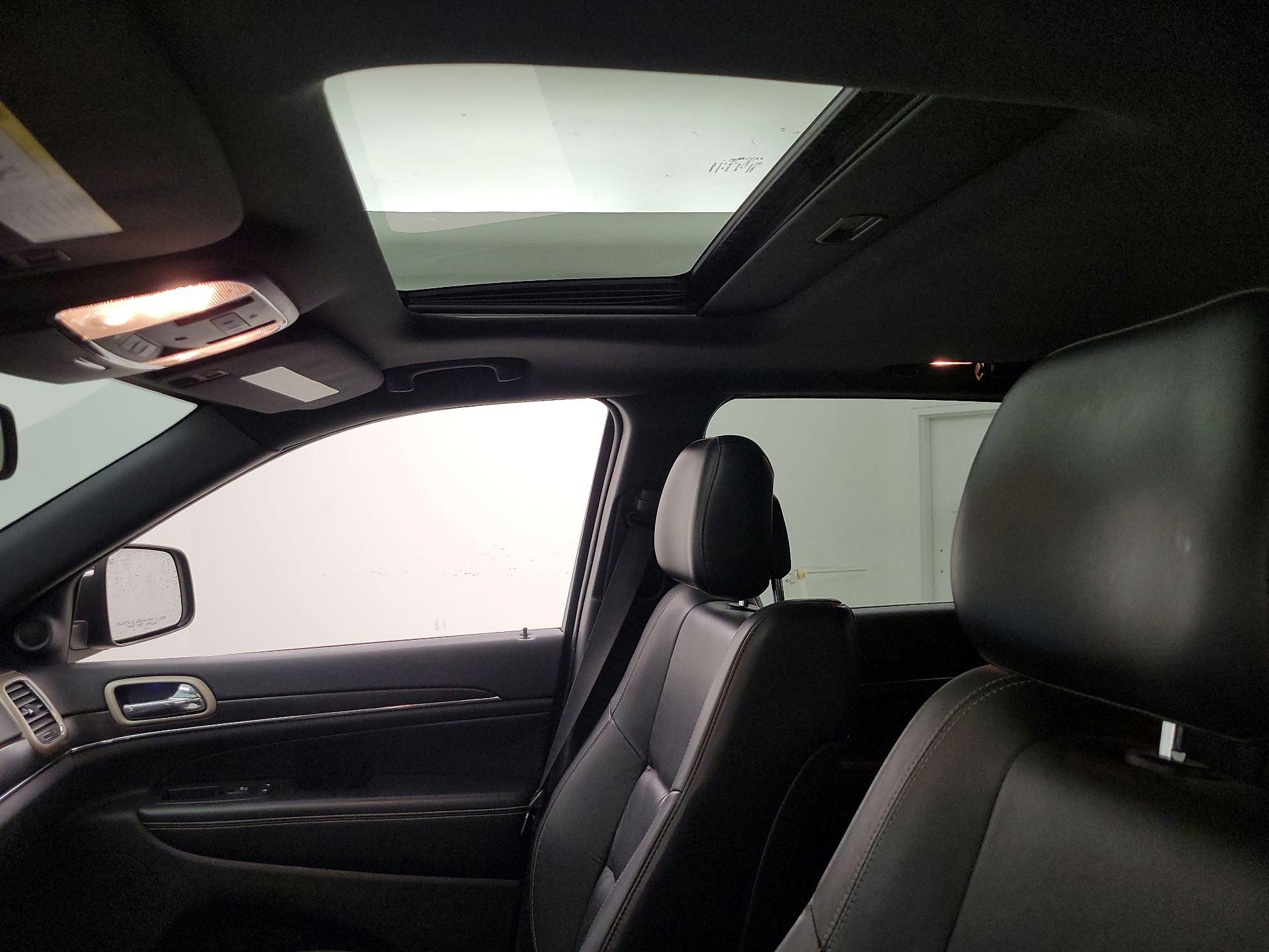 Thumbnail: 2014 Jeep Grand Cherokee - 20