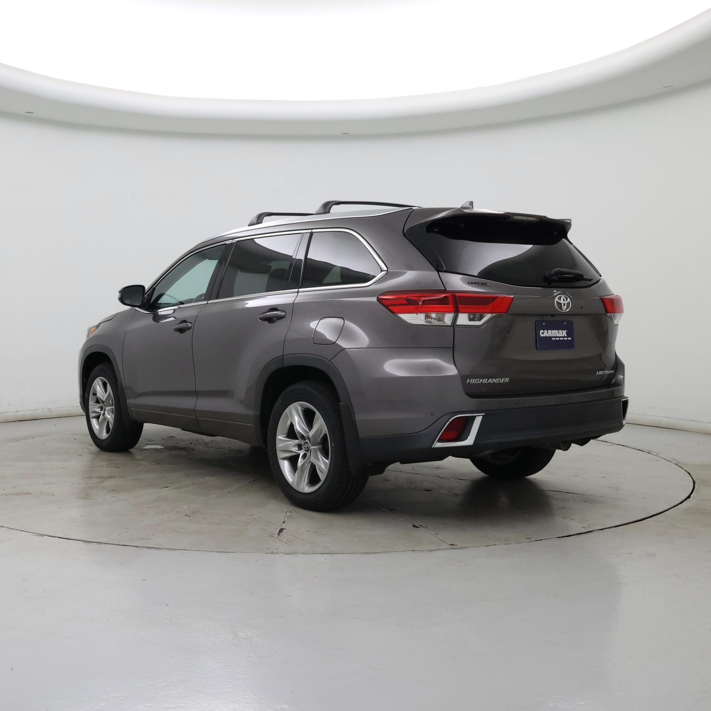 Thumbnail: 2019 Toyota Highlander - 2