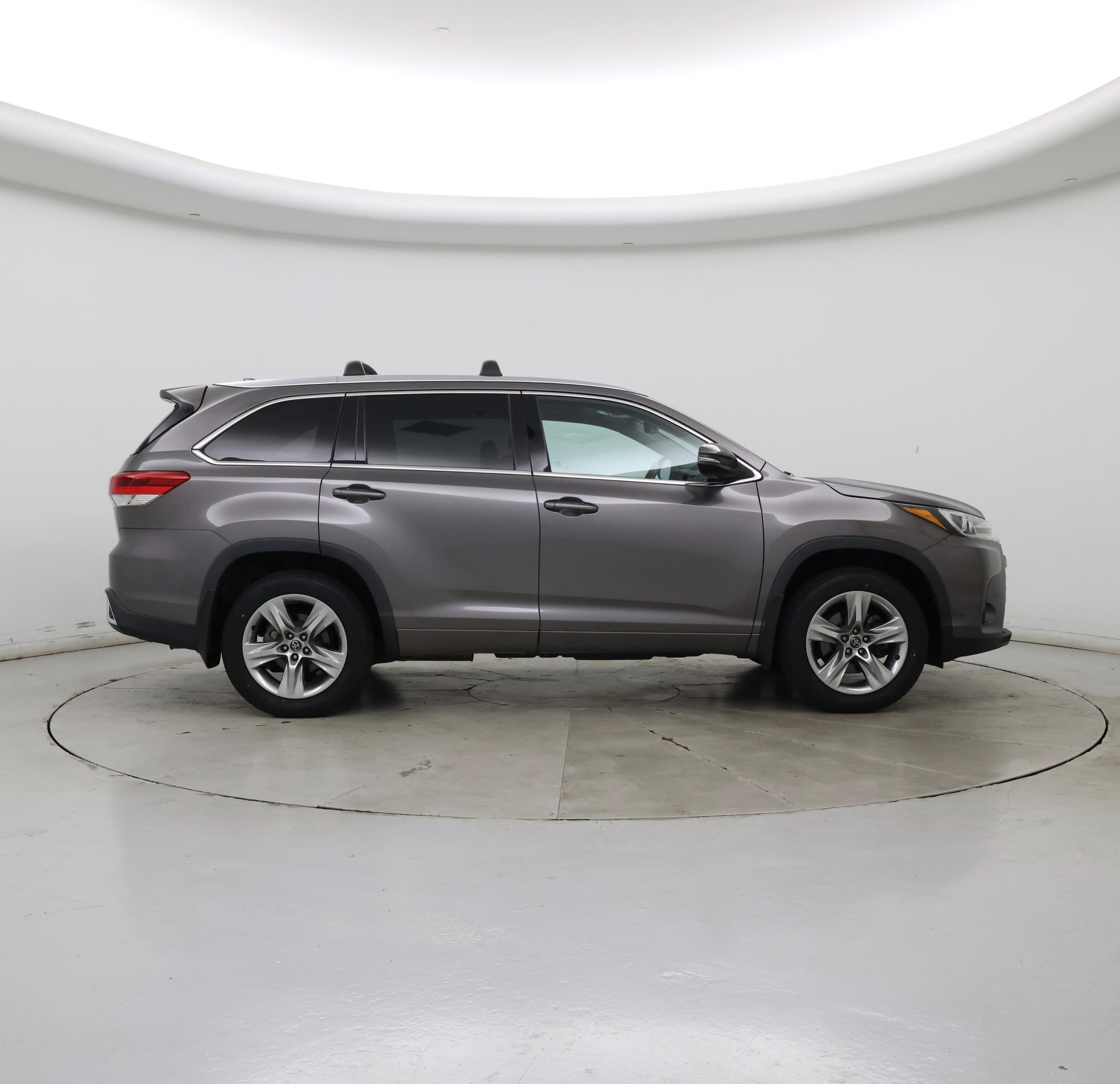 Thumbnail: 2019 Toyota Highlander - 7