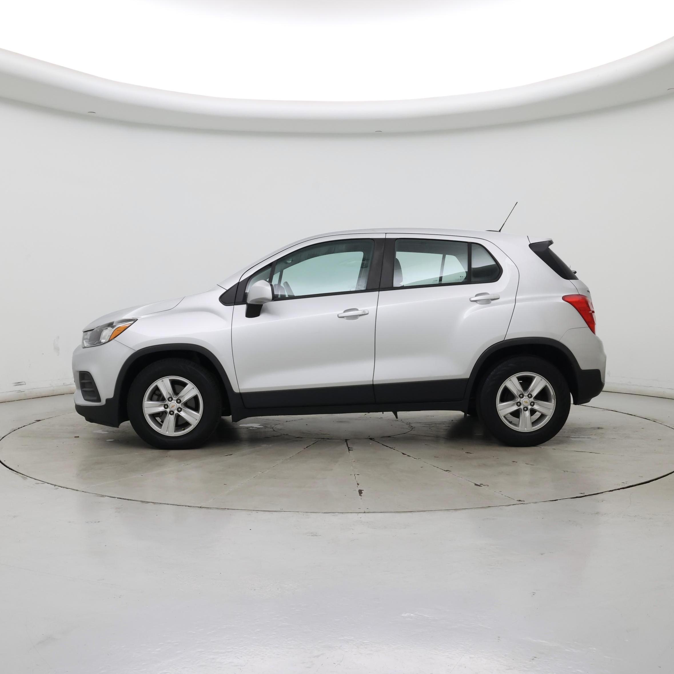 Thumbnail: 2020 Chevrolet Trax - 3