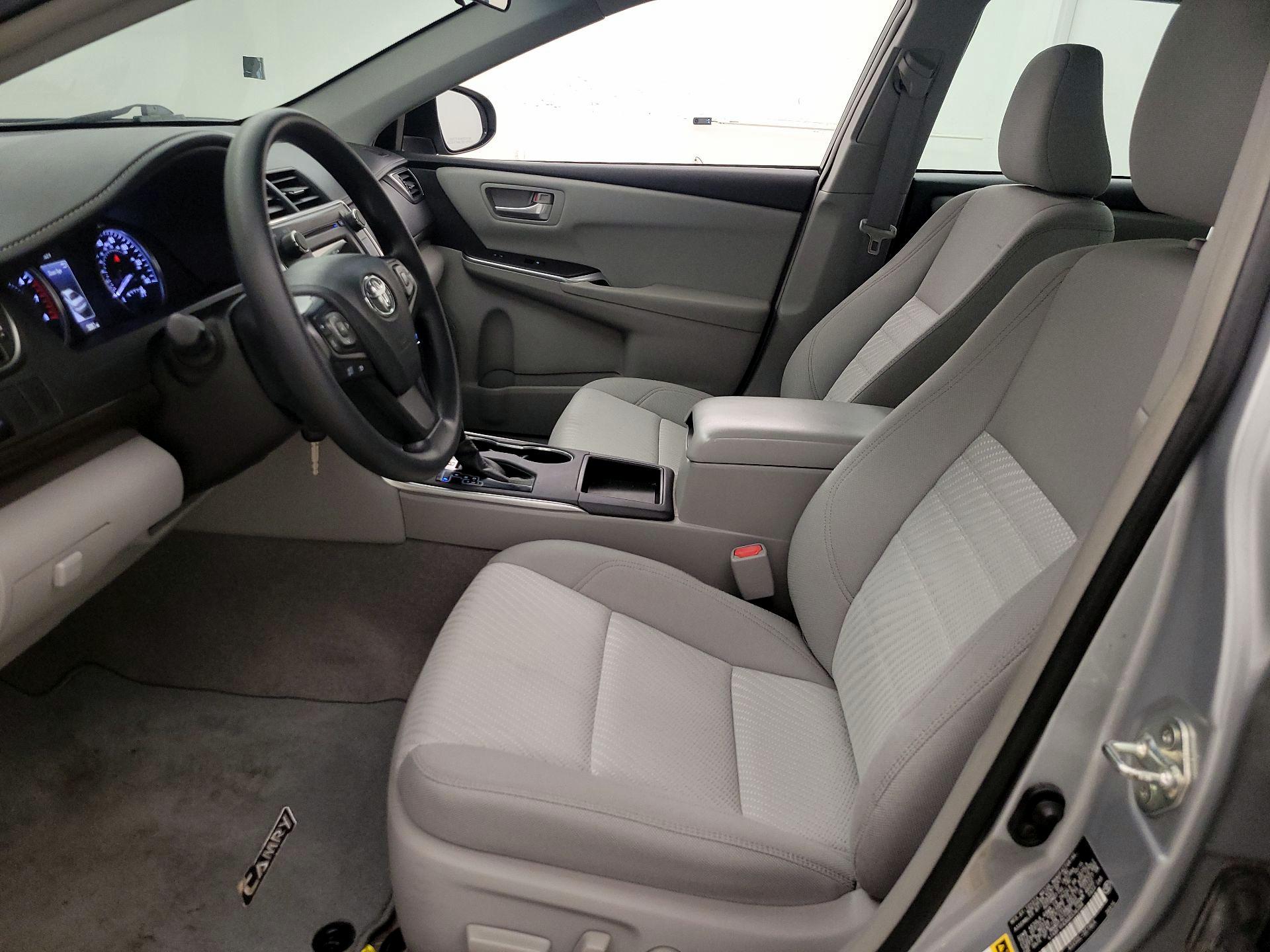 Thumbnail: 2016 Toyota Camry - 11