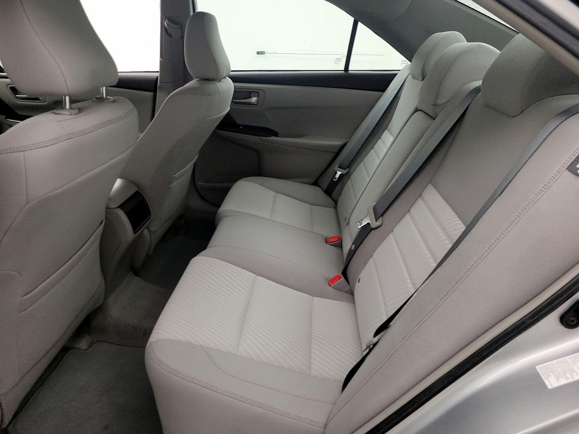 Thumbnail: 2016 Toyota Camry - 19