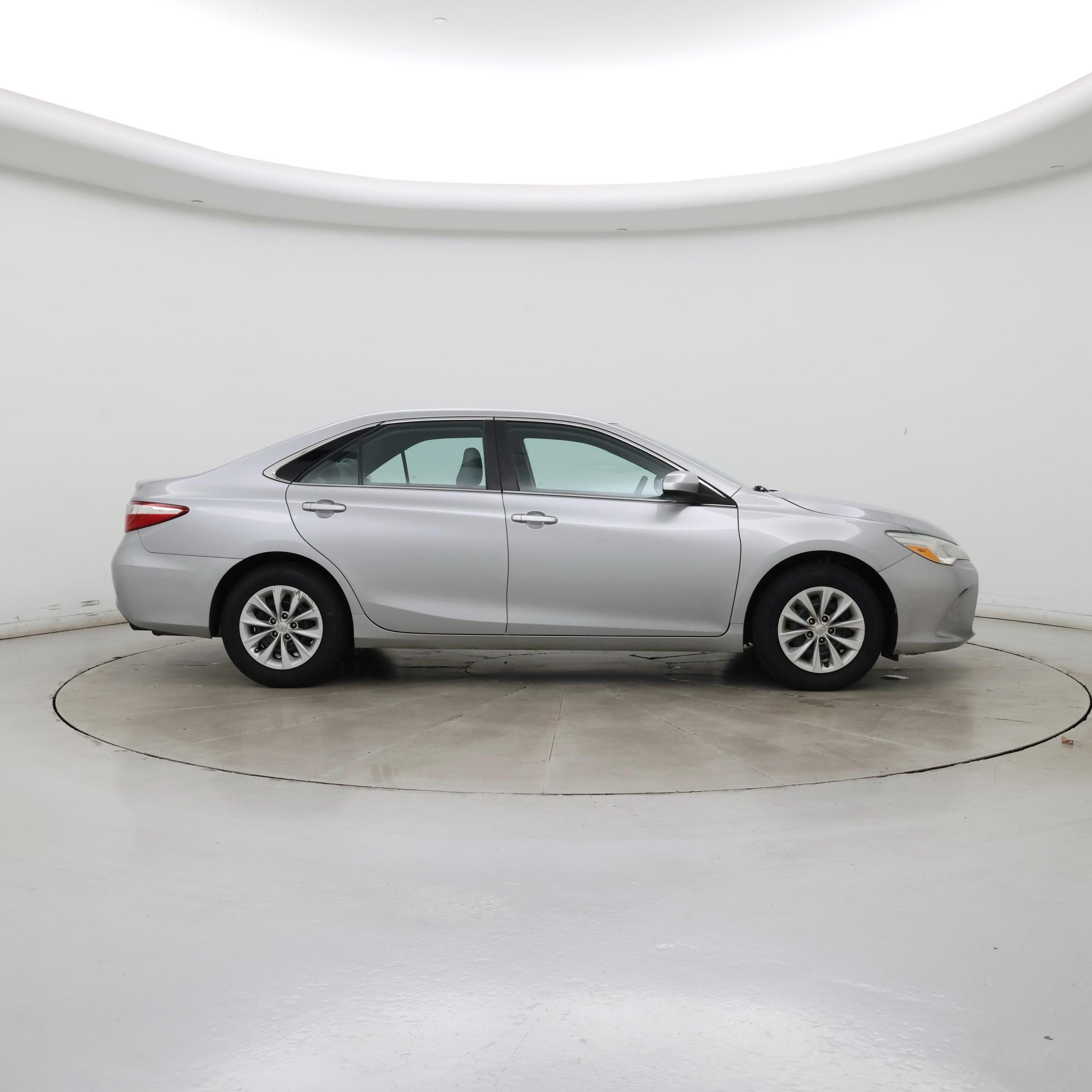 Thumbnail: 2016 Toyota Camry - 7