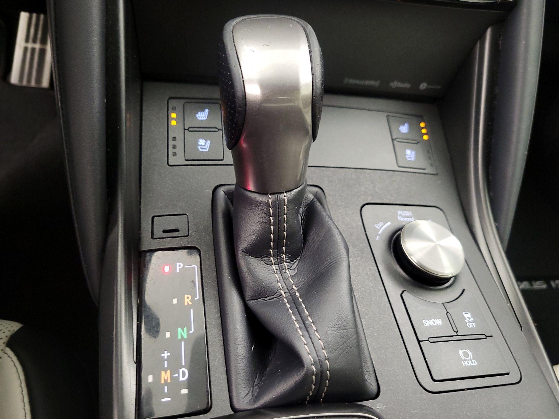 Thumbnail: 2021 Lexus IS - 17