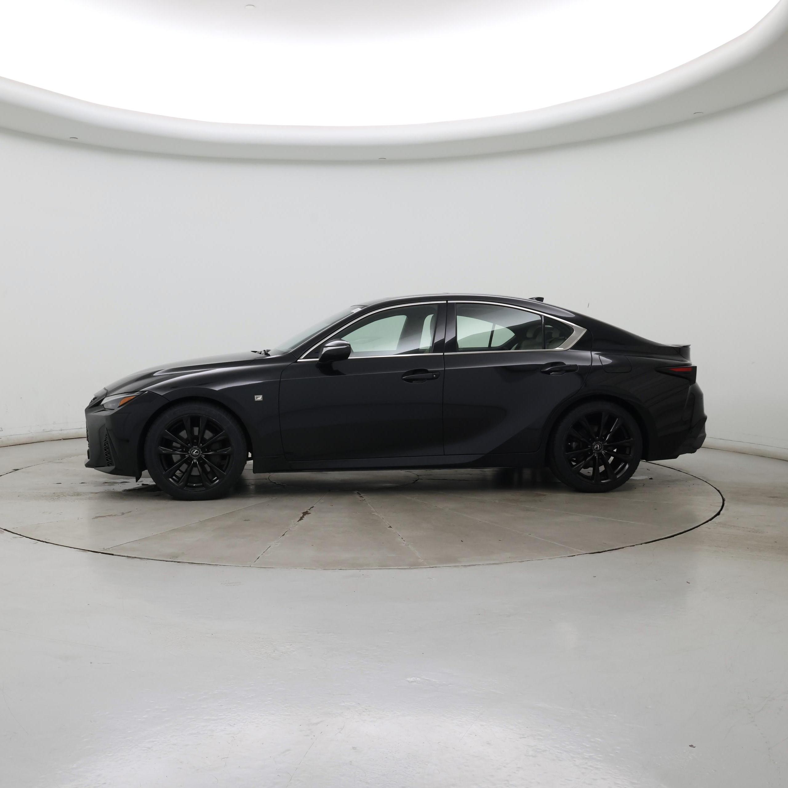 Thumbnail: 2021 Lexus IS - 3