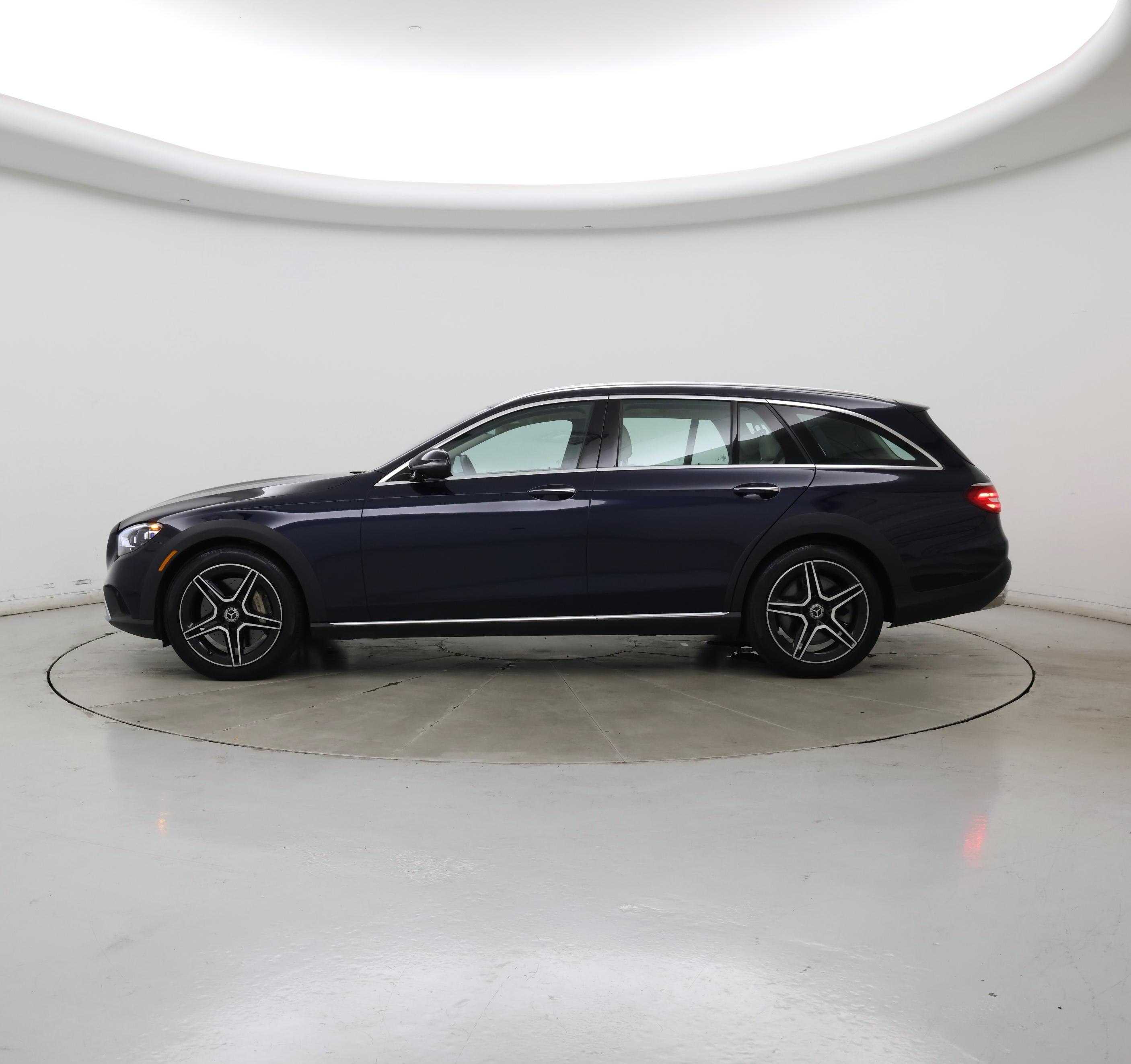 Thumbnail: 2021 Mercedes-Benz E-Class - 3