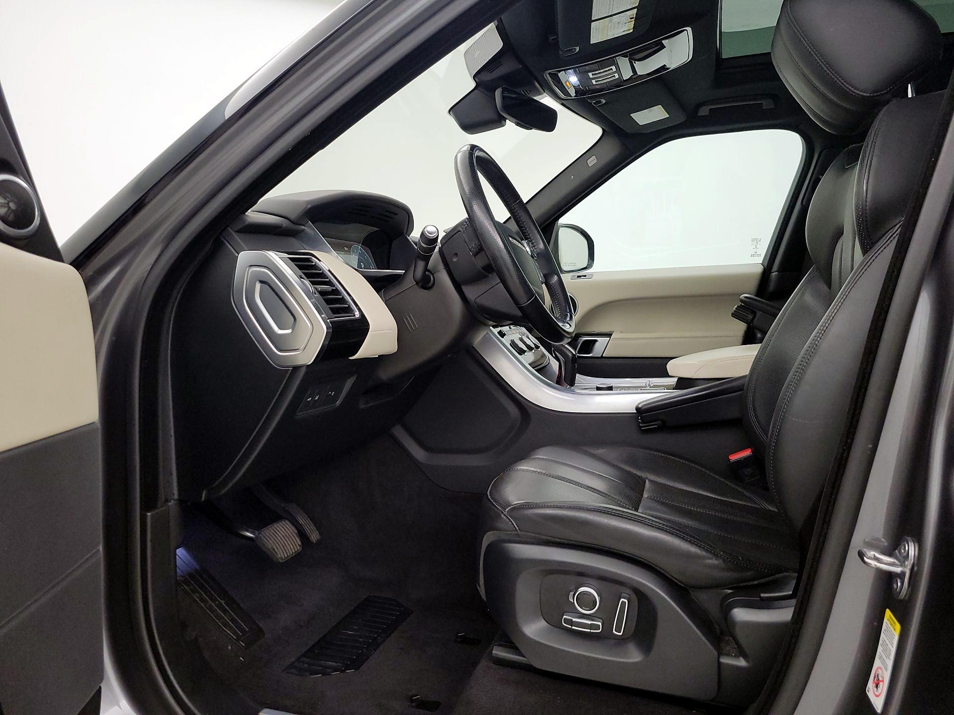 Thumbnail: 2017 Land Rover Range Rover Sport - 11