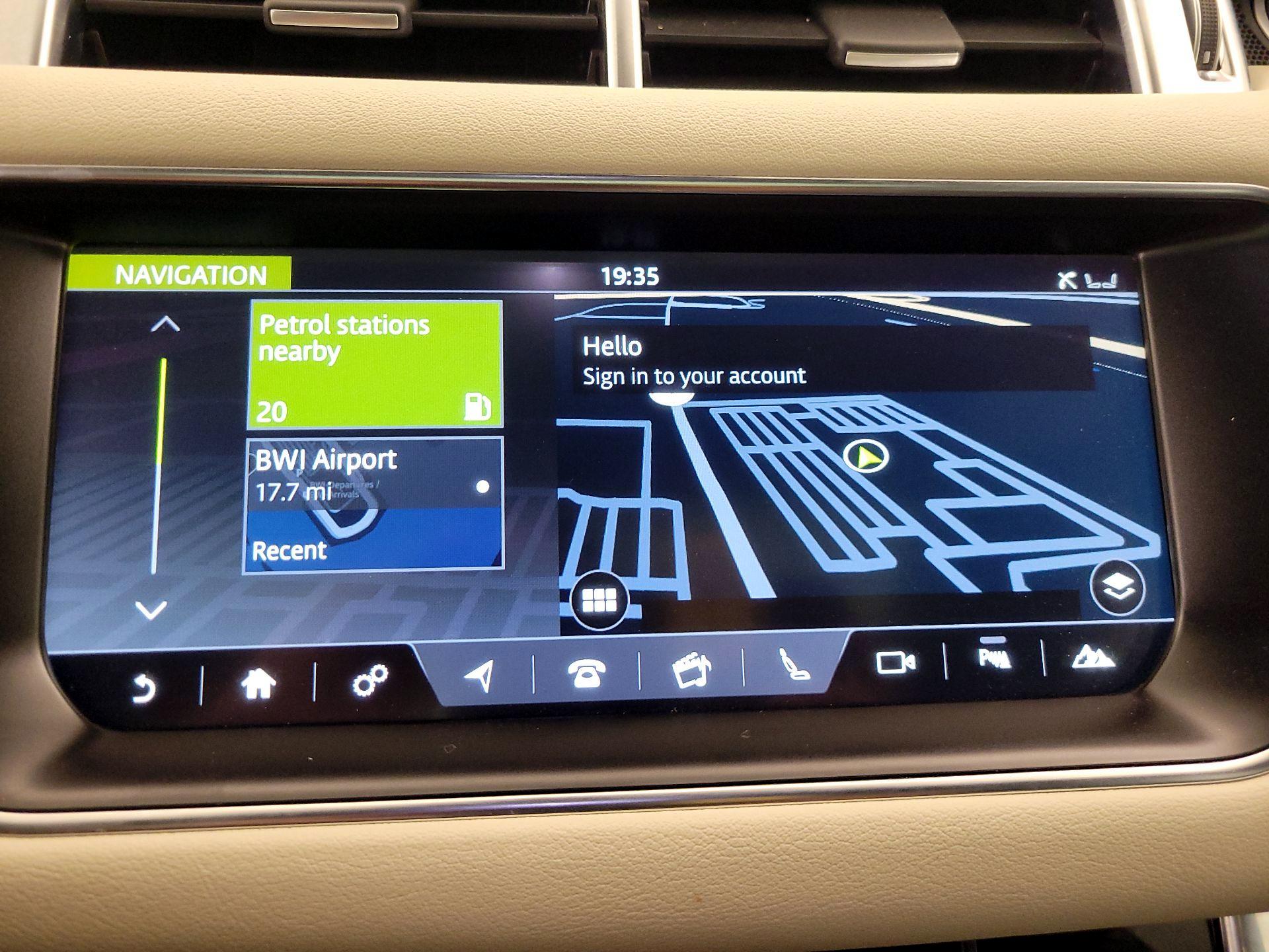 Thumbnail: 2017 Land Rover Range Rover Sport - 14