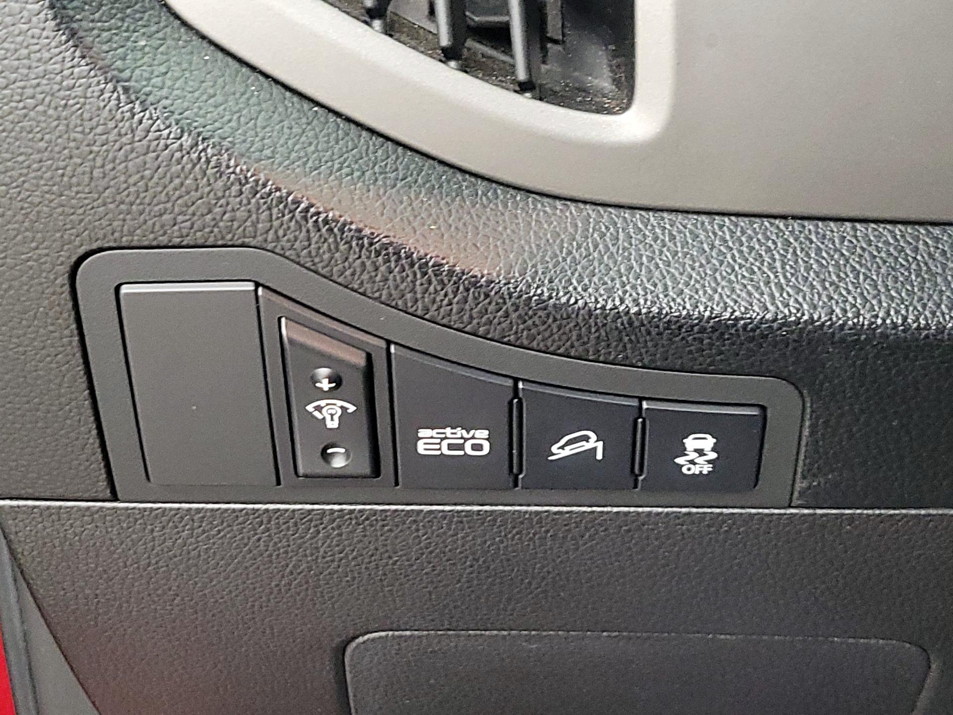 Thumbnail: 2014 Kia Sportage - 13