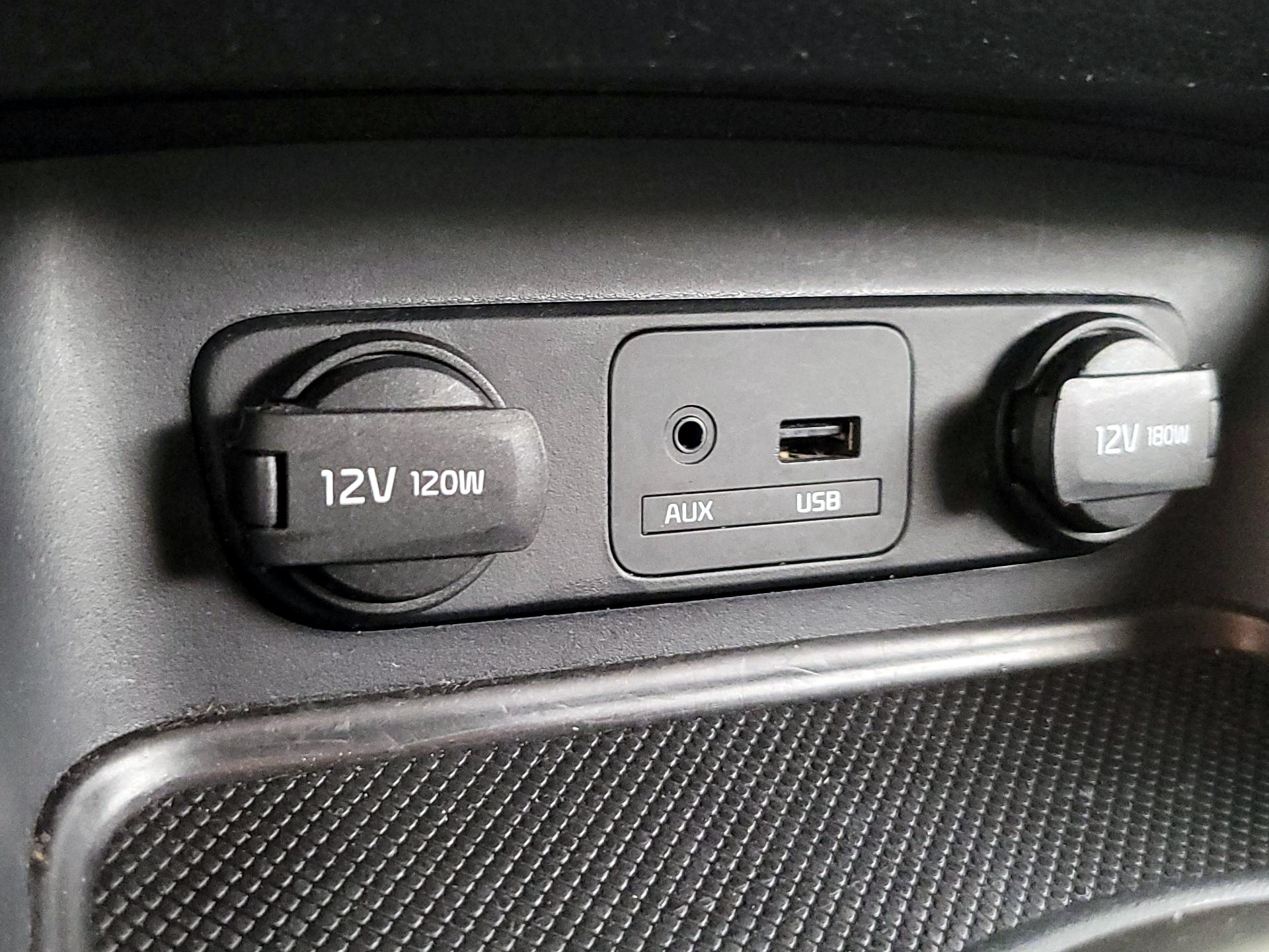 Thumbnail: 2014 Kia Sportage - 17