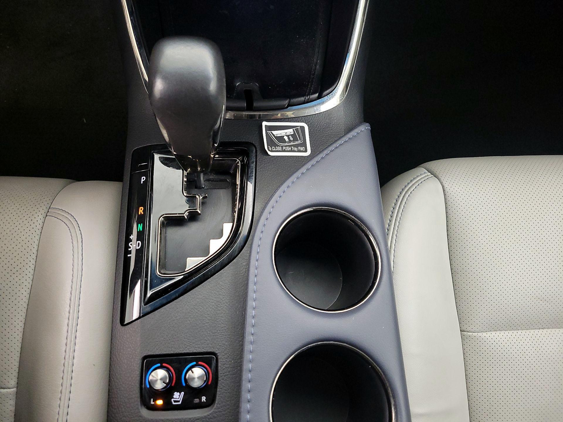 Thumbnail: 2014 Toyota Avalon - 18