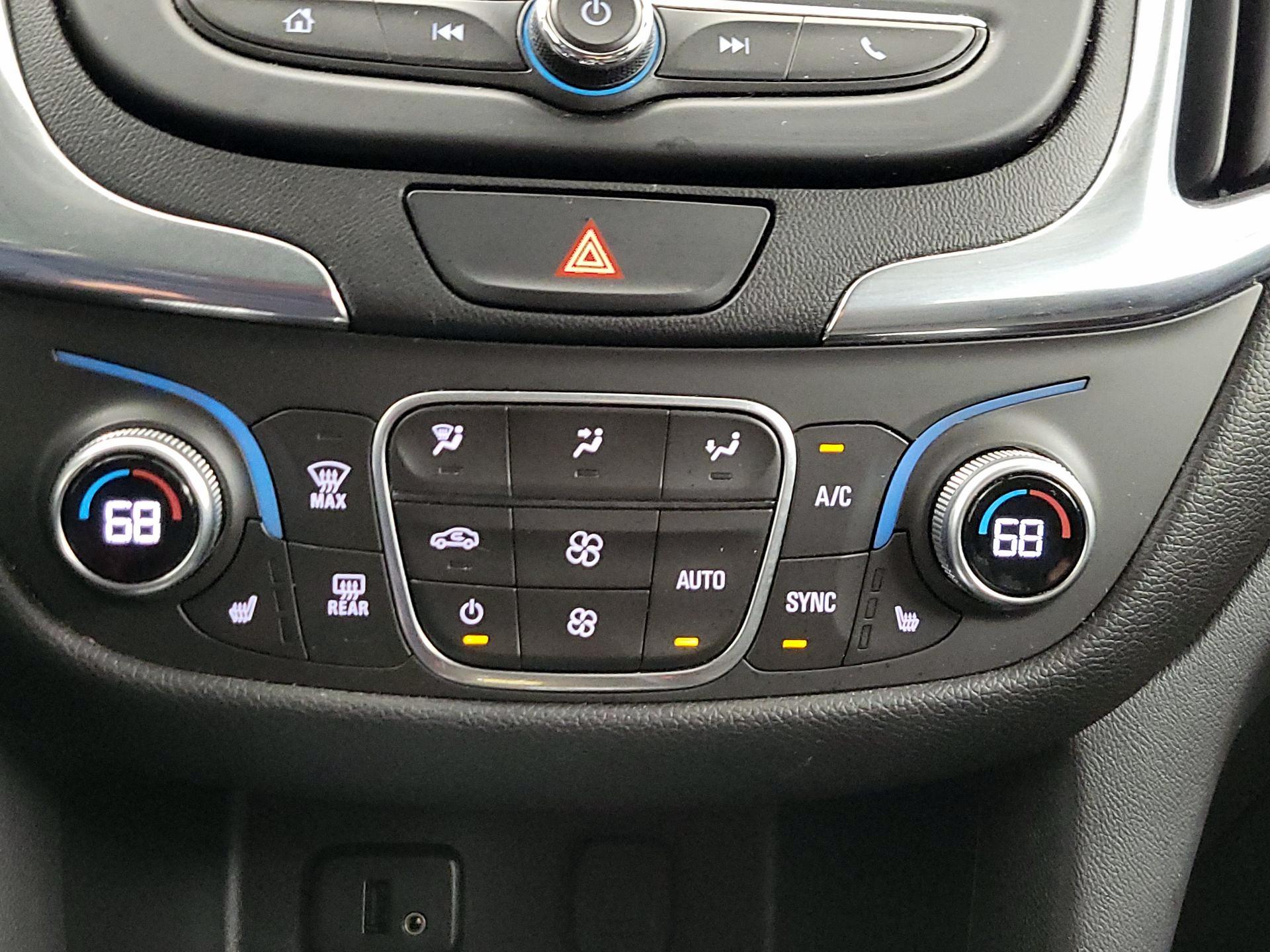 Thumbnail: 2018 Chevrolet Equinox - 16