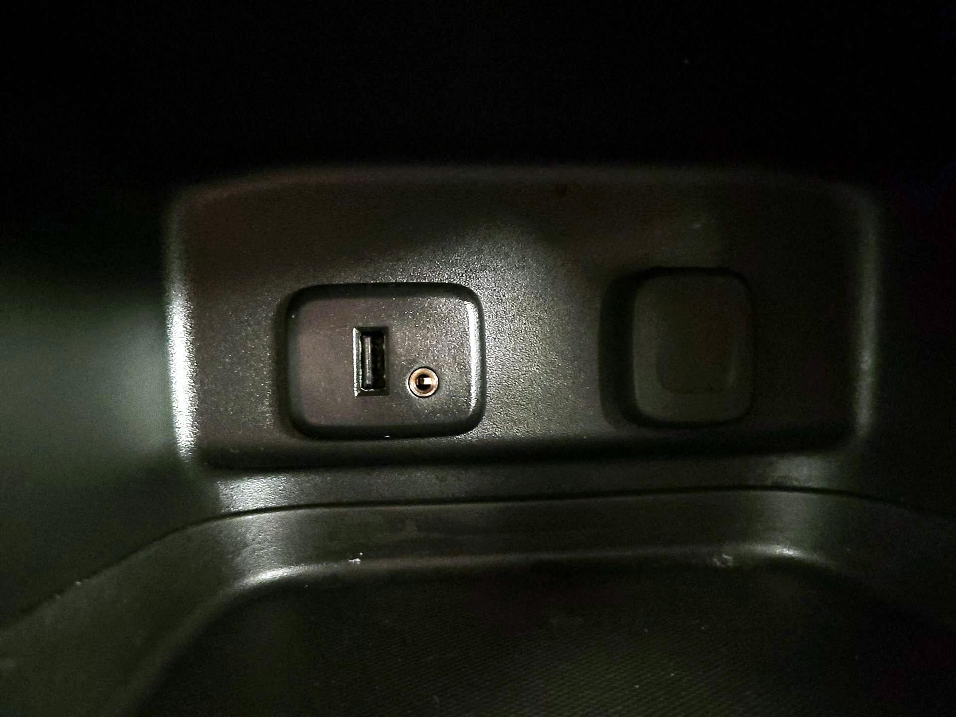 Thumbnail: 2018 Chevrolet Equinox - 18