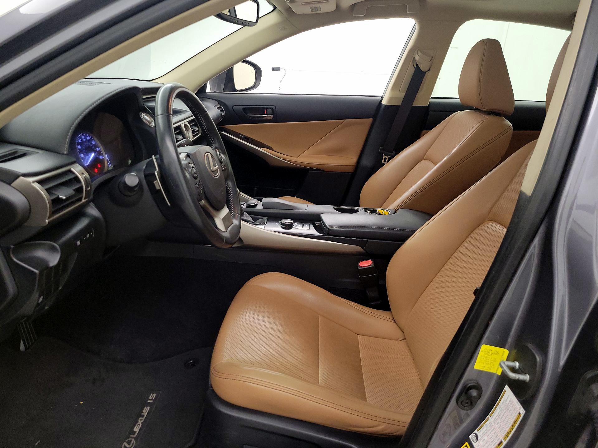 Thumbnail: 2014 Lexus IS - 11