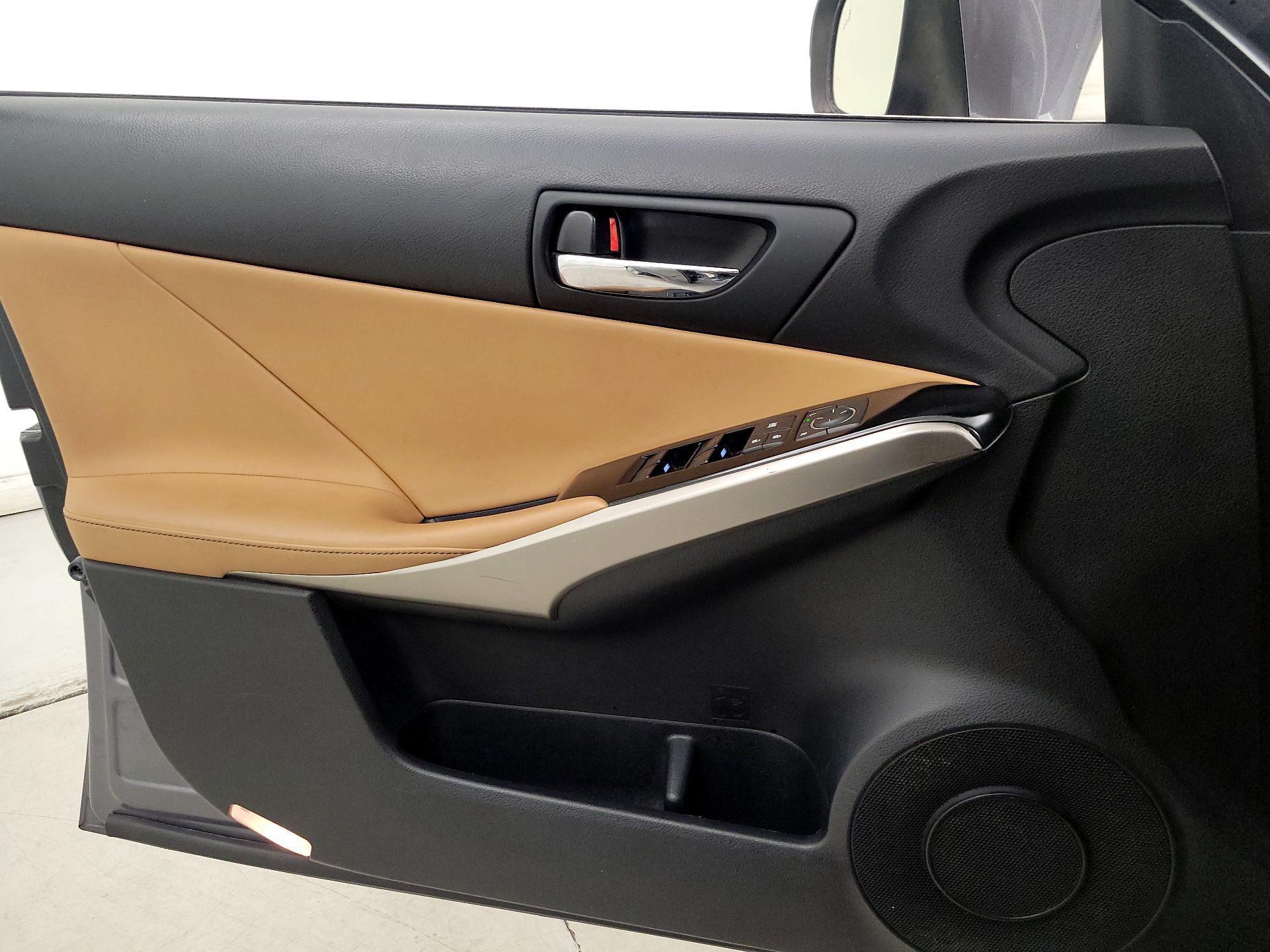 Thumbnail: 2014 Lexus IS - 12