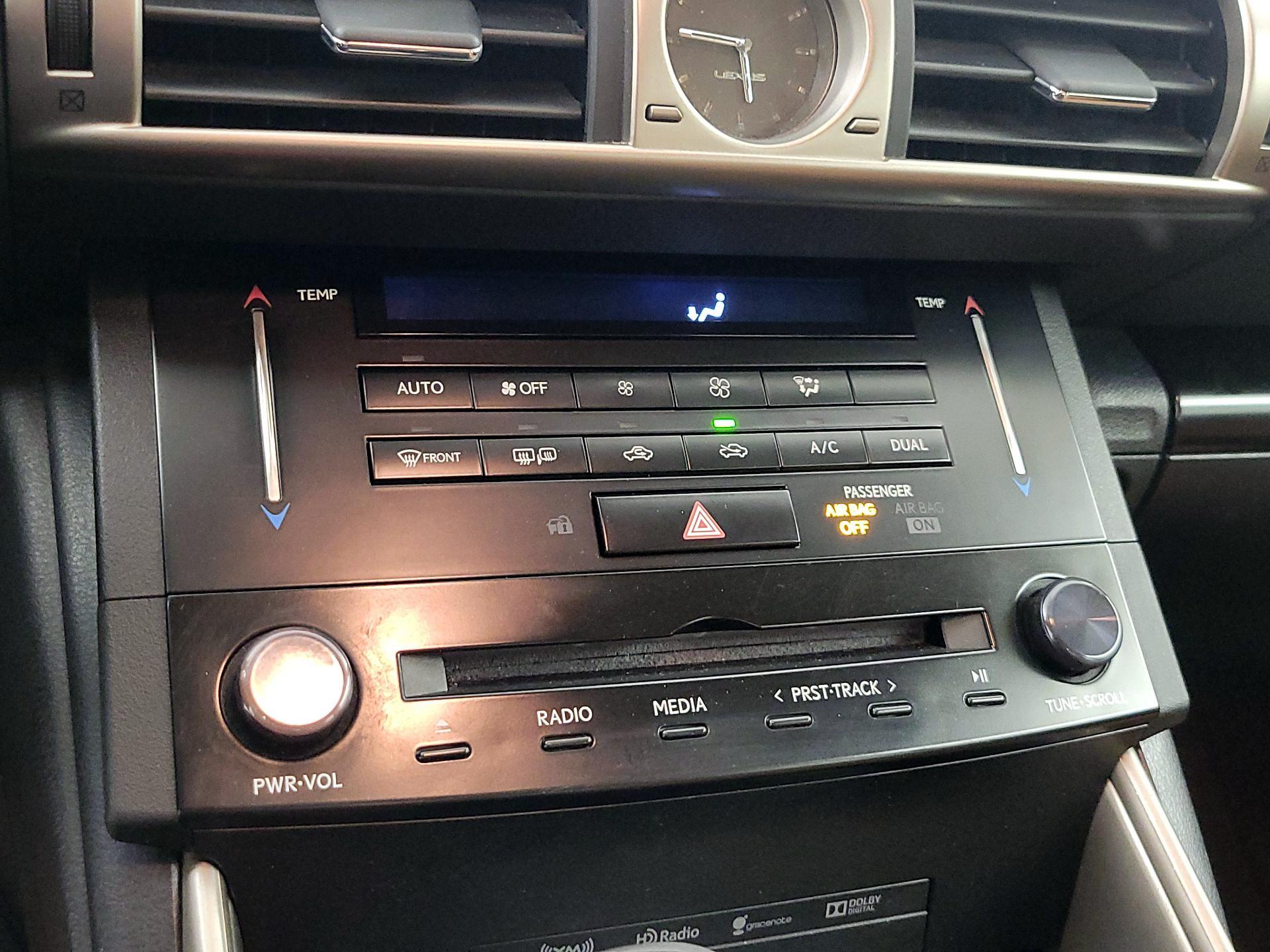 Thumbnail: 2014 Lexus IS - 16