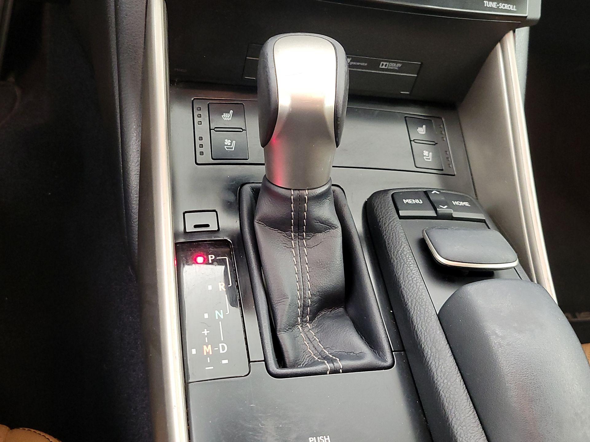 Thumbnail: 2014 Lexus IS - 17