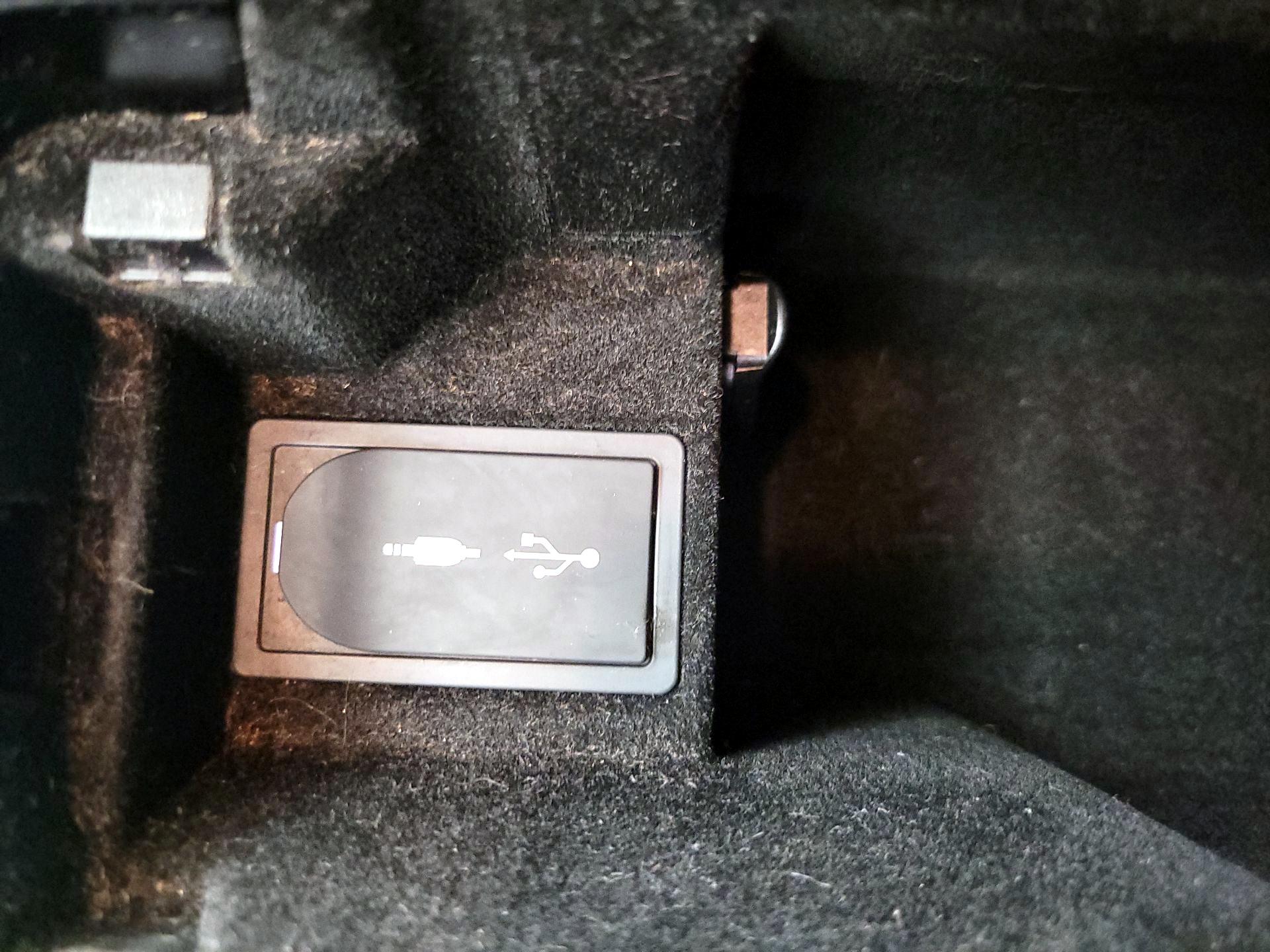 Thumbnail: 2014 Lexus IS - 18