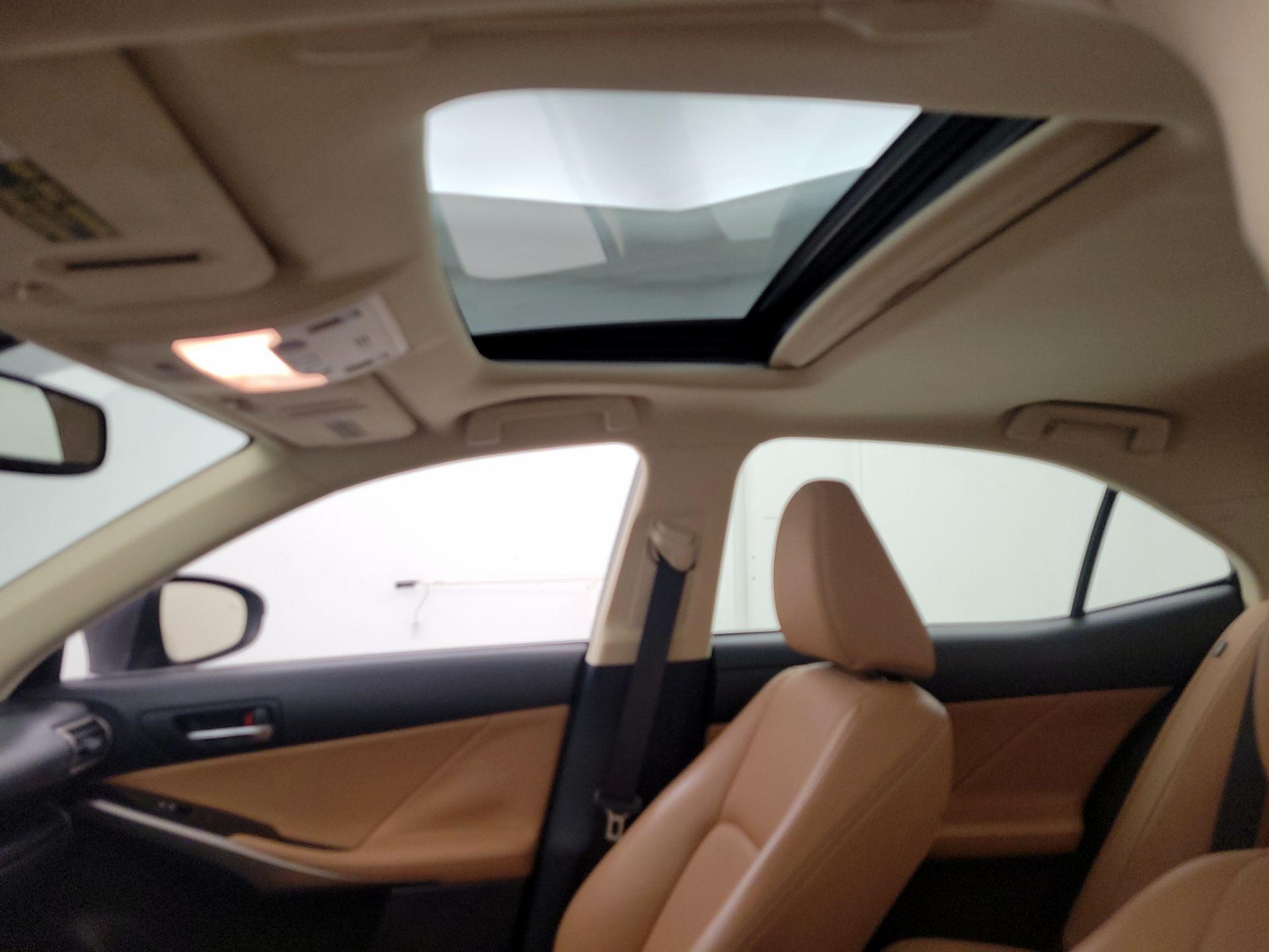 Thumbnail: 2014 Lexus IS - 19