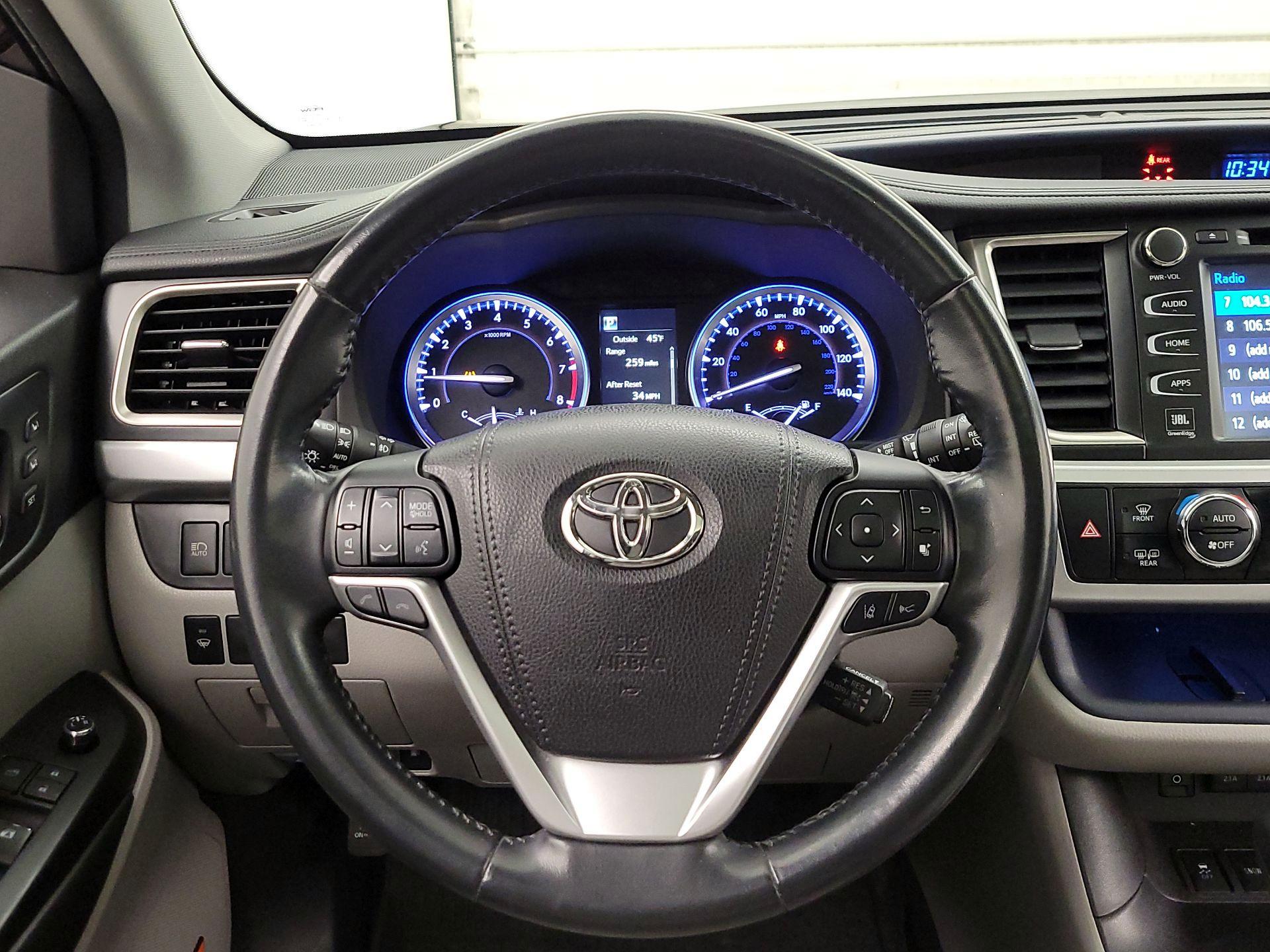 Thumbnail: 2018 Toyota Highlander - 10