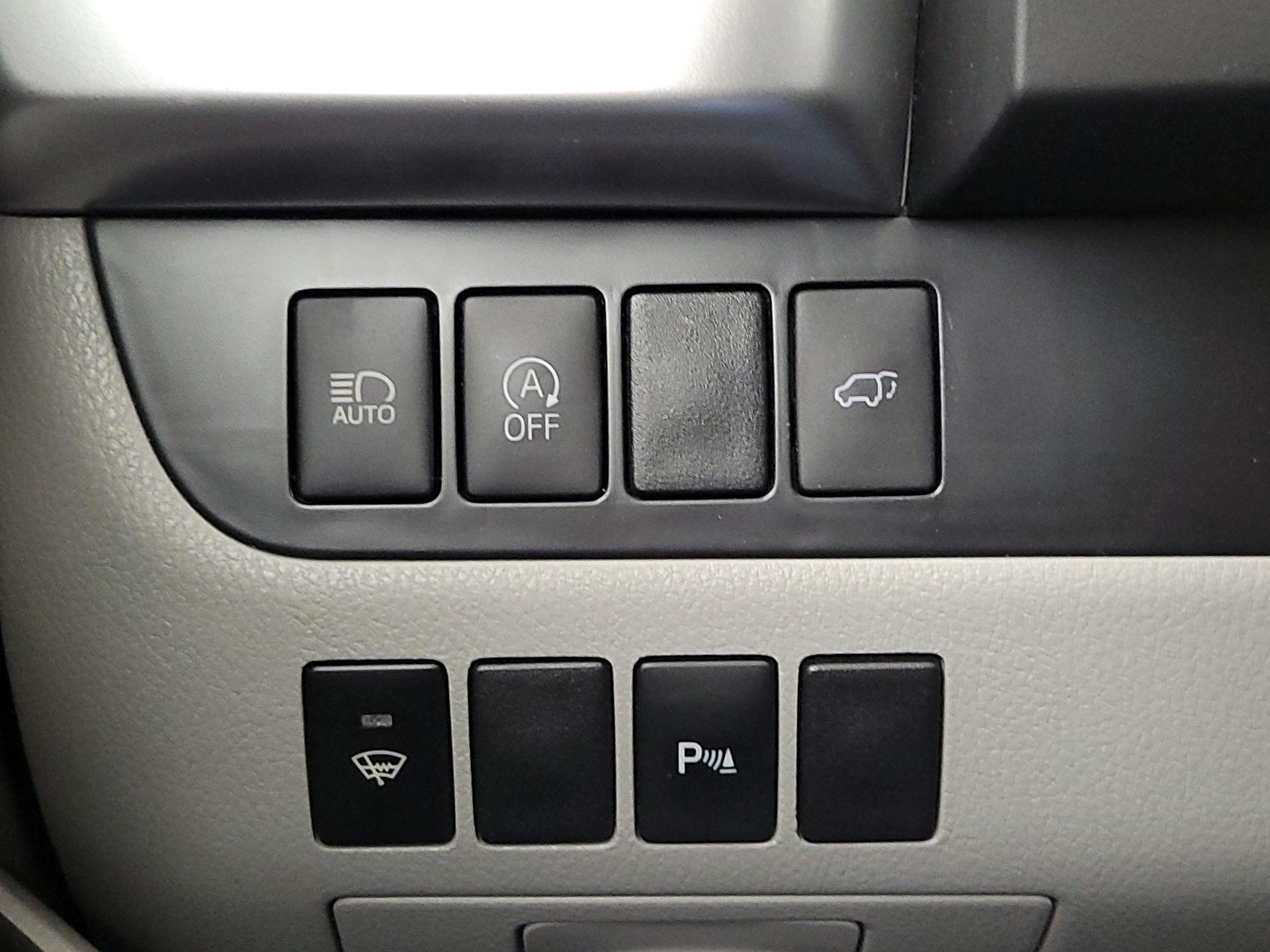 Thumbnail: 2018 Toyota Highlander - 13