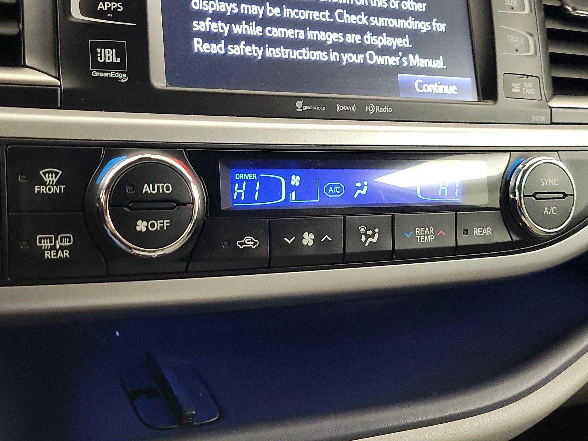 Thumbnail: 2018 Toyota Highlander - 16