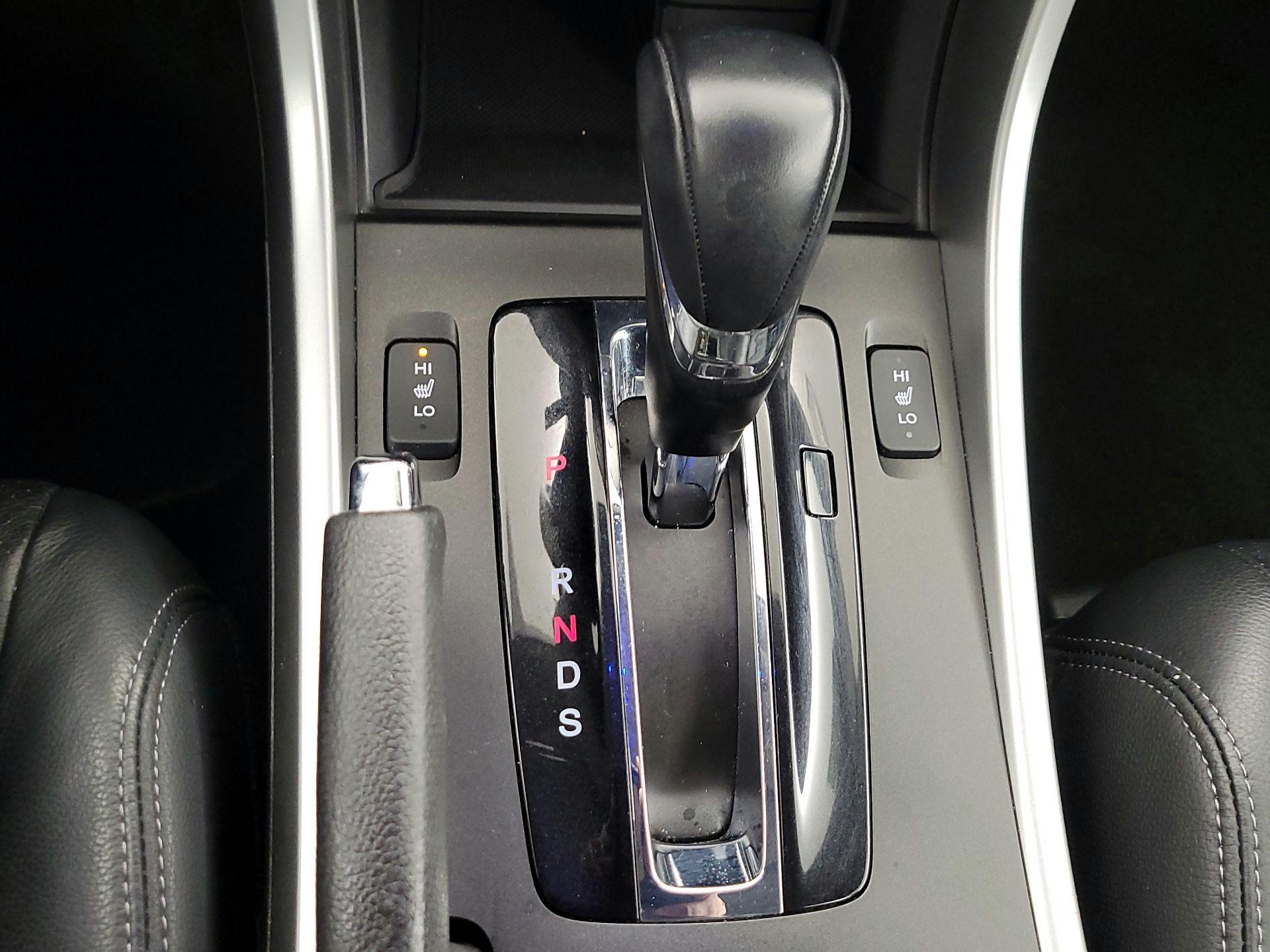 Thumbnail: 2015 Honda Accord - 18