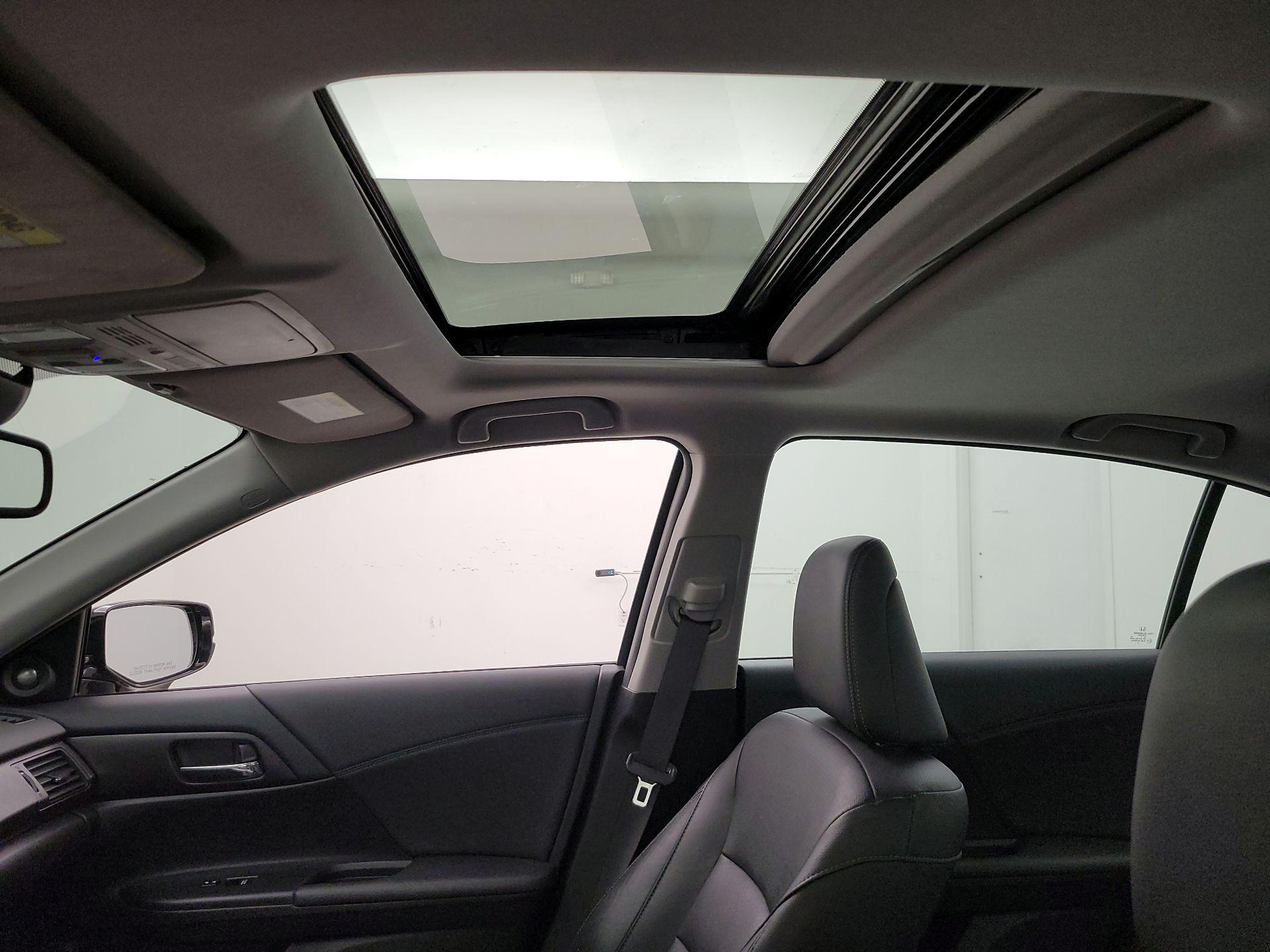 Thumbnail: 2015 Honda Accord - 20