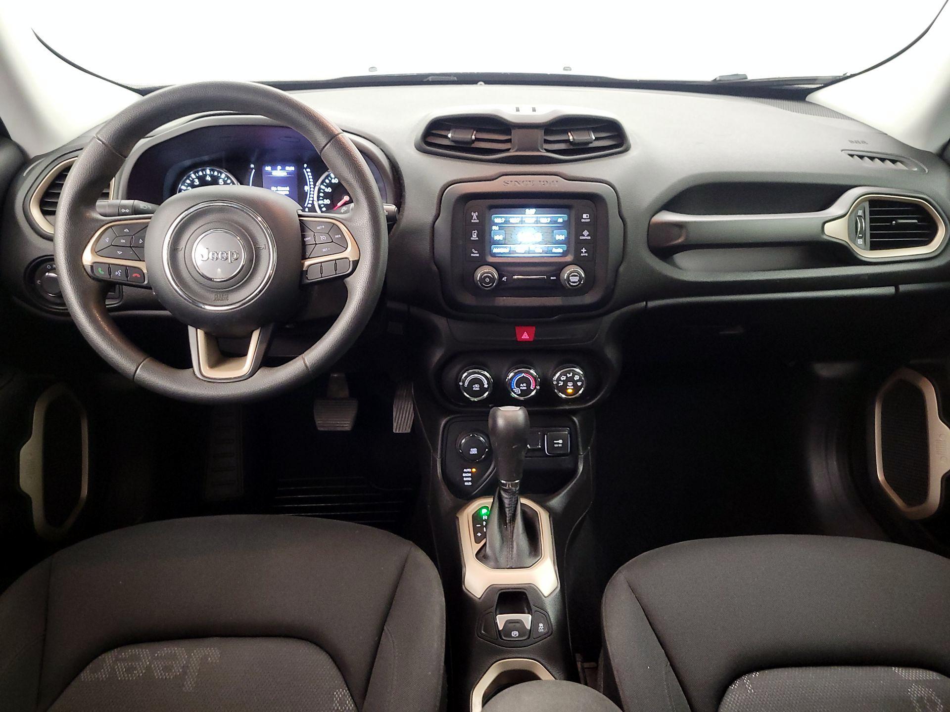 Thumbnail: 2017 Jeep Renegade - 9