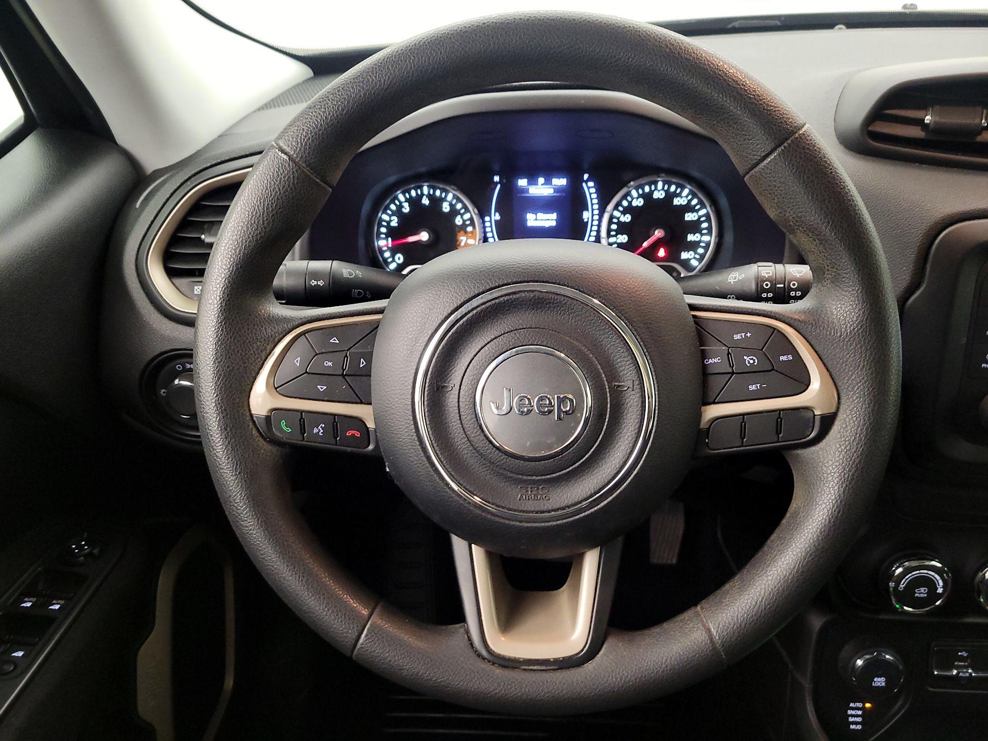 Thumbnail: 2017 Jeep Renegade - 10