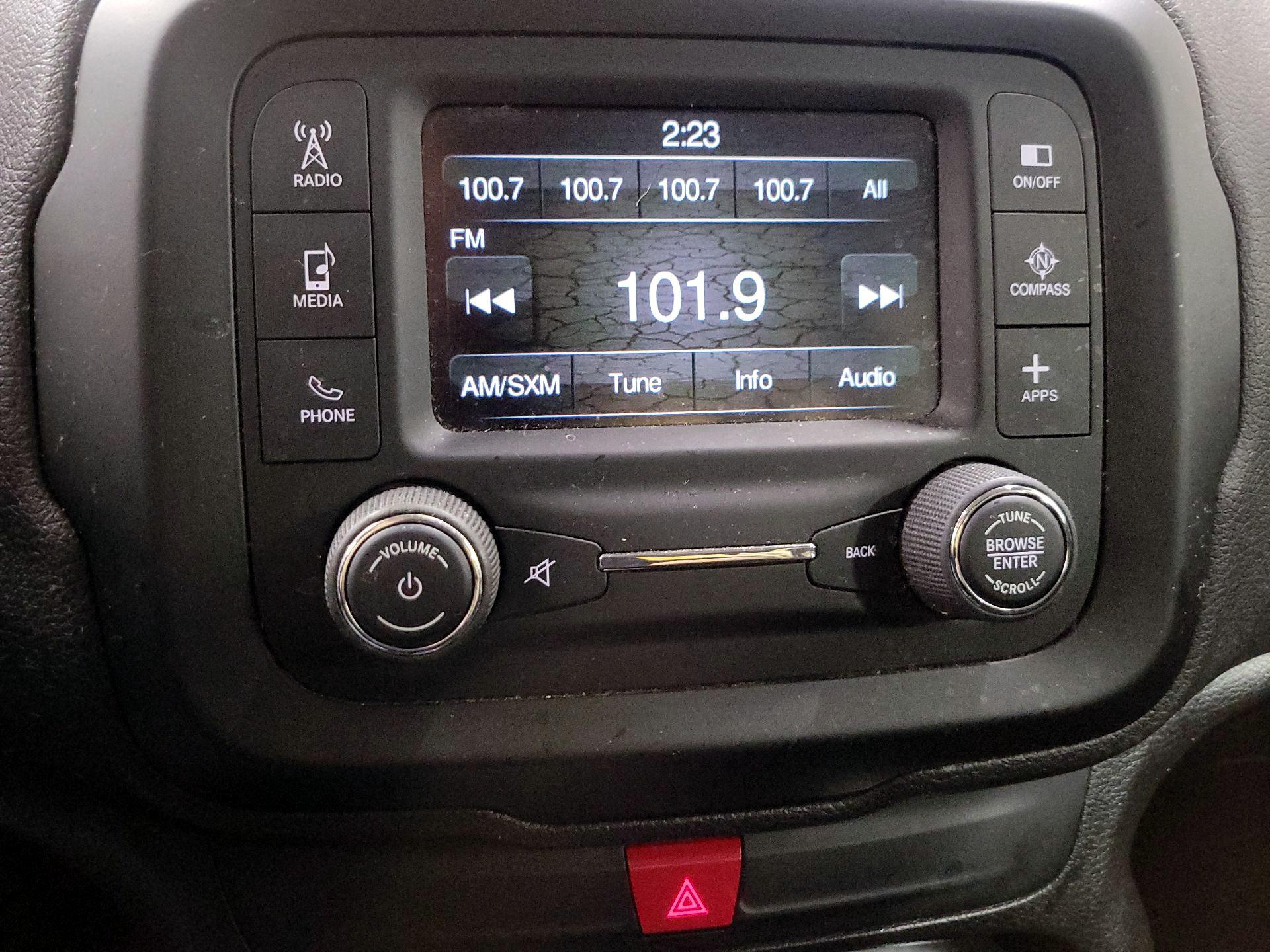 Thumbnail: 2017 Jeep Renegade - 15