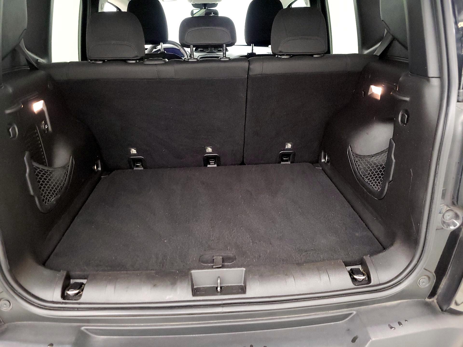 Thumbnail: 2017 Jeep Renegade - 20