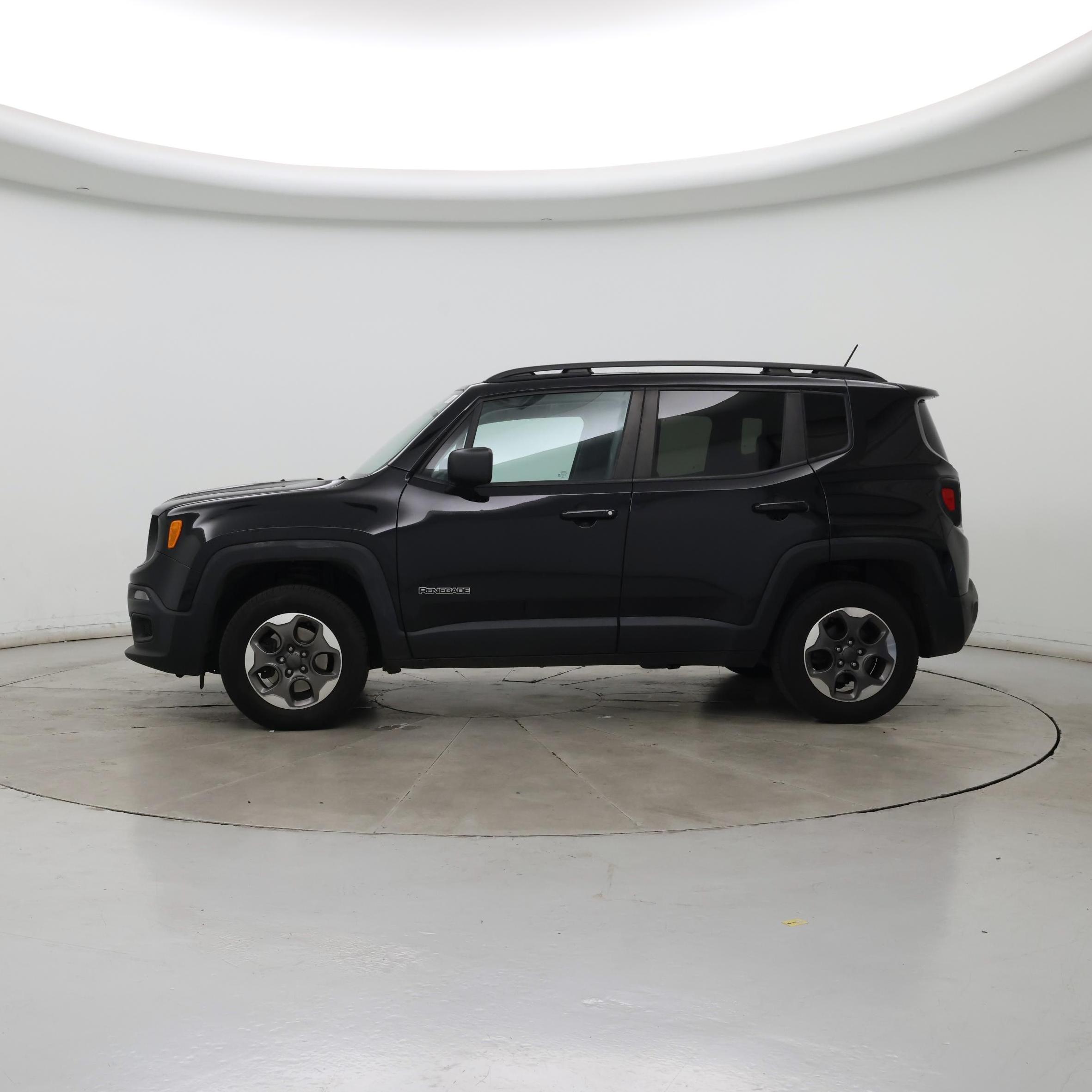 Thumbnail: 2017 Jeep Renegade - 3