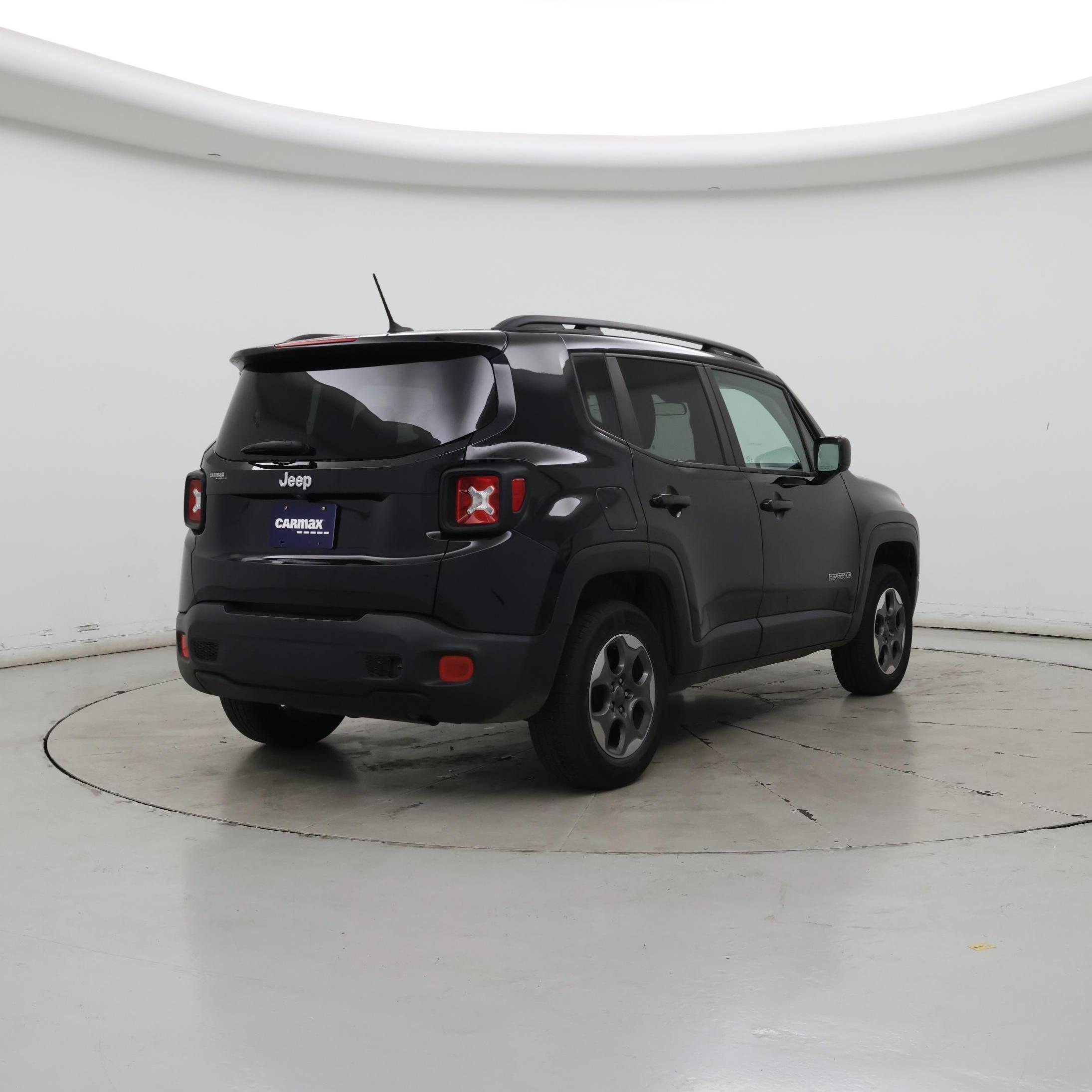 Thumbnail: 2017 Jeep Renegade - 8