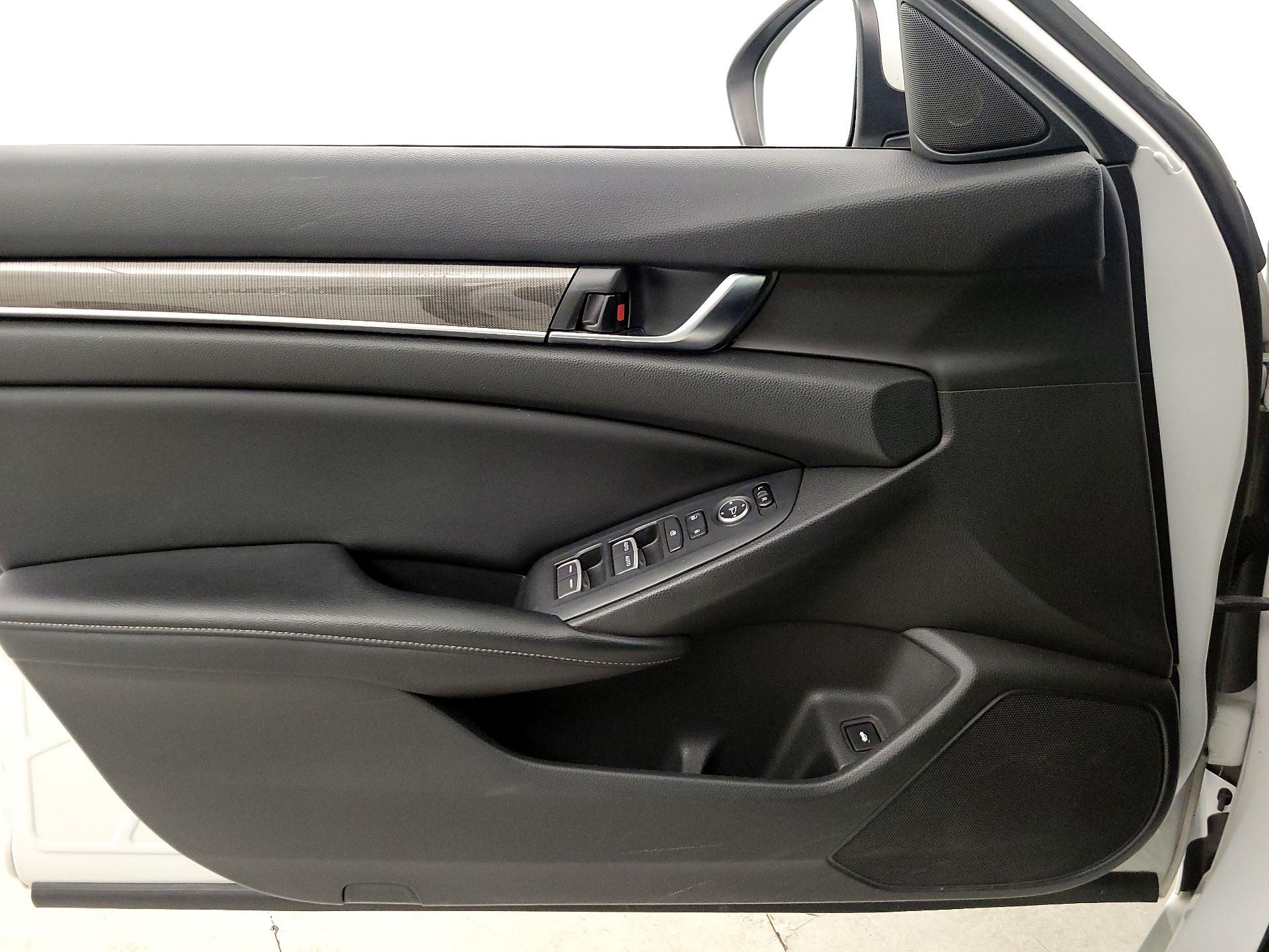 Thumbnail: 2018 Honda Accord - 12